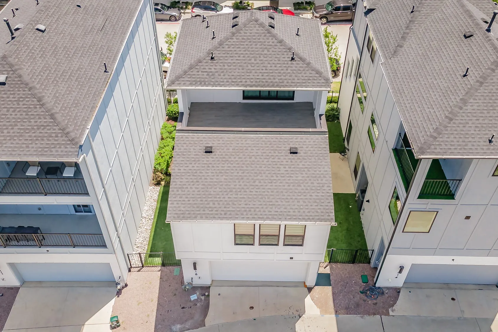 Single Family Residence For Sale in Dallas County , 618 Winners Circle, Rowlett, Texas 75088, 3 Bedroom, 4 Bathroom, 2 Garage spaces, 1,899 Sqft, built in 2023, mls#21318986, Real Estate Agent in Rowlett, Homes For Sale in Dallas county, Homes For Sale in Rowlett, Realtor in Rowlett Texas, Real Estate Brokerage Independent Realty Texas, Luminita Cordes Realtor