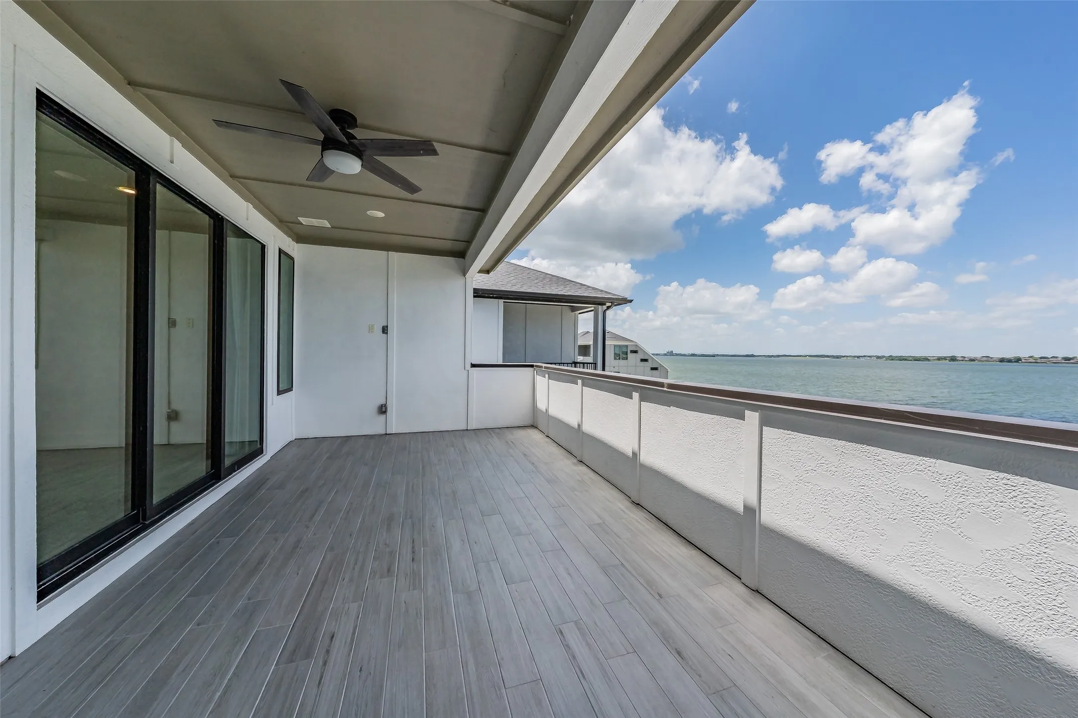 Single Family Residence For Sale in Dallas County , 618 Winners Circle, Rowlett, Texas 75088, 3 Bedroom, 4 Bathroom, 2 Garage spaces, 1,899 Sqft, built in 2023, mls#21318986, Real Estate Agent in Rowlett, Homes For Sale in Dallas county, Homes For Sale in Rowlett, Realtor in Rowlett Texas, Real Estate Brokerage Independent Realty Texas, Luminita Cordes Realtor