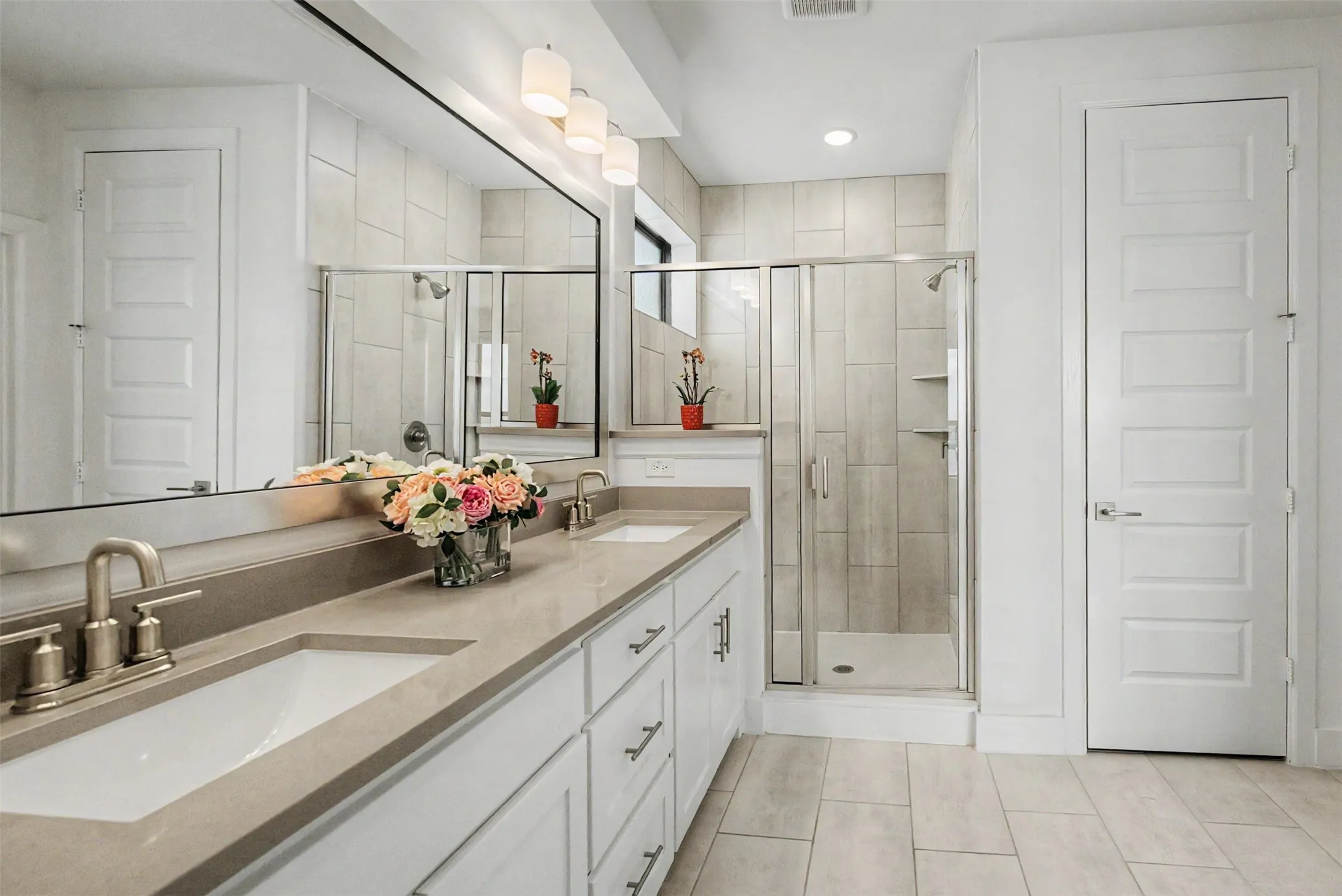Single Family Residence For Sale in Dallas County , 618 Winners Circle, Rowlett, Texas 75088, 3 Bedroom, 4 Bathroom, 2 Garage spaces, 1,899 Sqft, built in 2023, mls#21318986, Real Estate Agent in Rowlett, Homes For Sale in Dallas county, Homes For Sale in Rowlett, Realtor in Rowlett Texas, Real Estate Brokerage Independent Realty Texas, Luminita Cordes Realtor