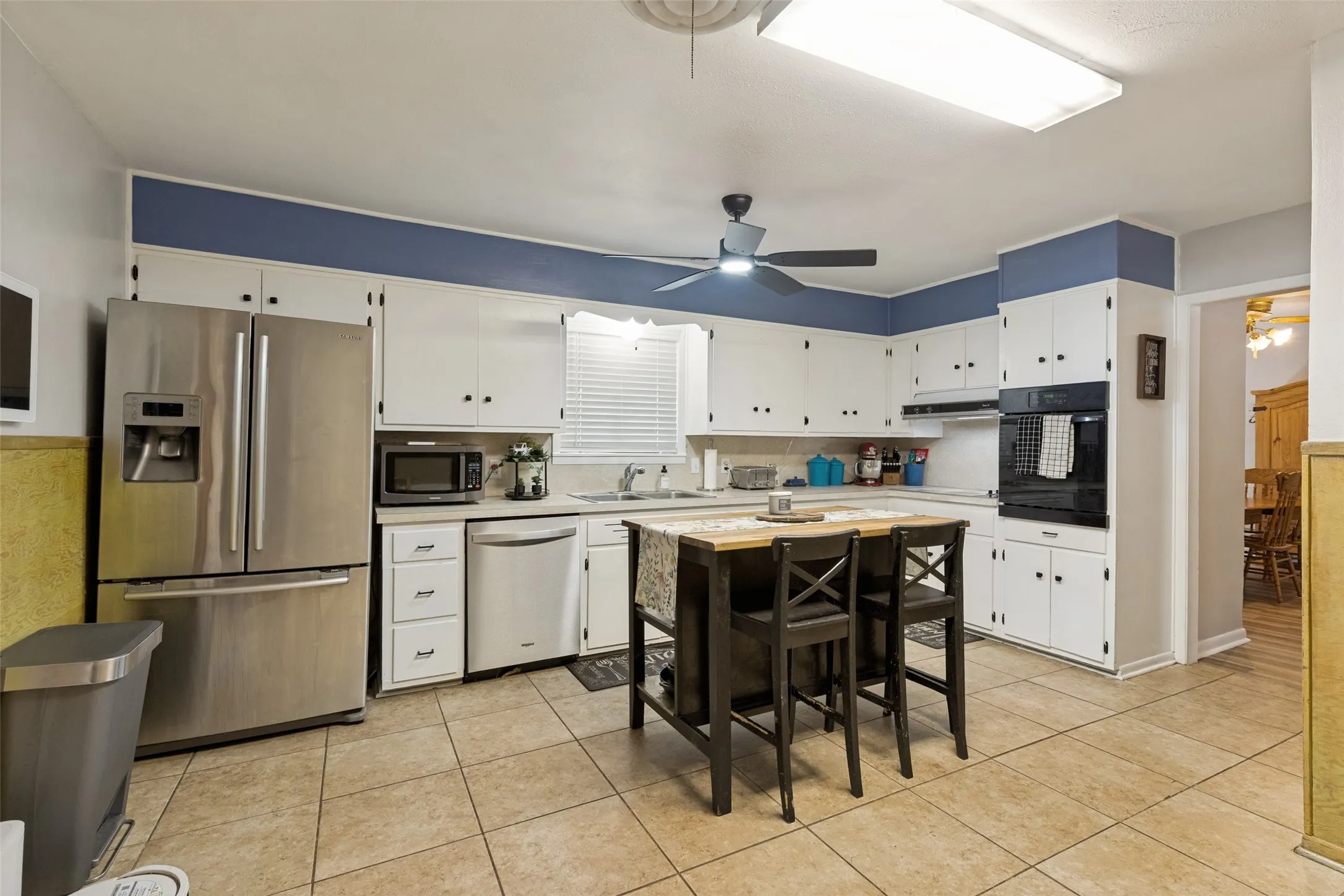 Single Family Residence For Sale in Wise County , 401 S Vick Street, Decatur, Texas 76234, 2 Bedroom, 2 Bathroom, 1 Garage spaces, 1,509 Sqft, built in 1965, mls#21320370, Real Estate Agent in Decatur, Homes For Sale in Wise county, Homes For Sale in Decatur, Realtor in Decatur Texas, Real Estate Brokerage Independent Realty Texas, Luminita Cordes Realtor