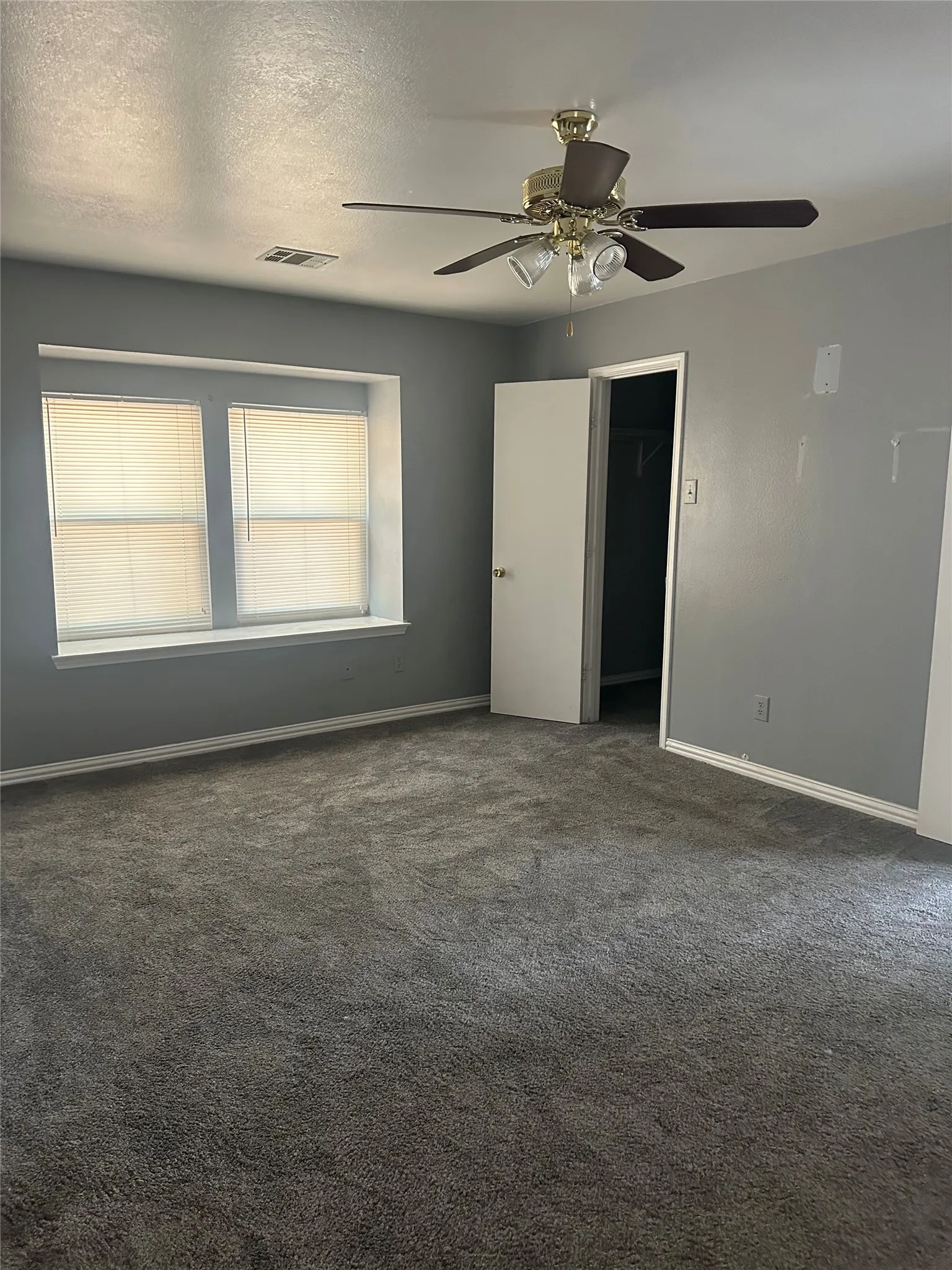 Single Family Residence For Rent in Denton County , 4412 W Dickson Lane, Little Elm, Texas 75068, 3 Bedroom, 3 Bathroom, Garage spaces, 2,815 Sqft, built in 1997, mls#21318837, Real Estate Agent in Little Elm, Homes For Rent in Denton county, Homes For Rent in Little Elm, Realtor in Little Elm Texas, Real Estate Brokerage Independent Realty Texas, Luminita Cordes Realtor
