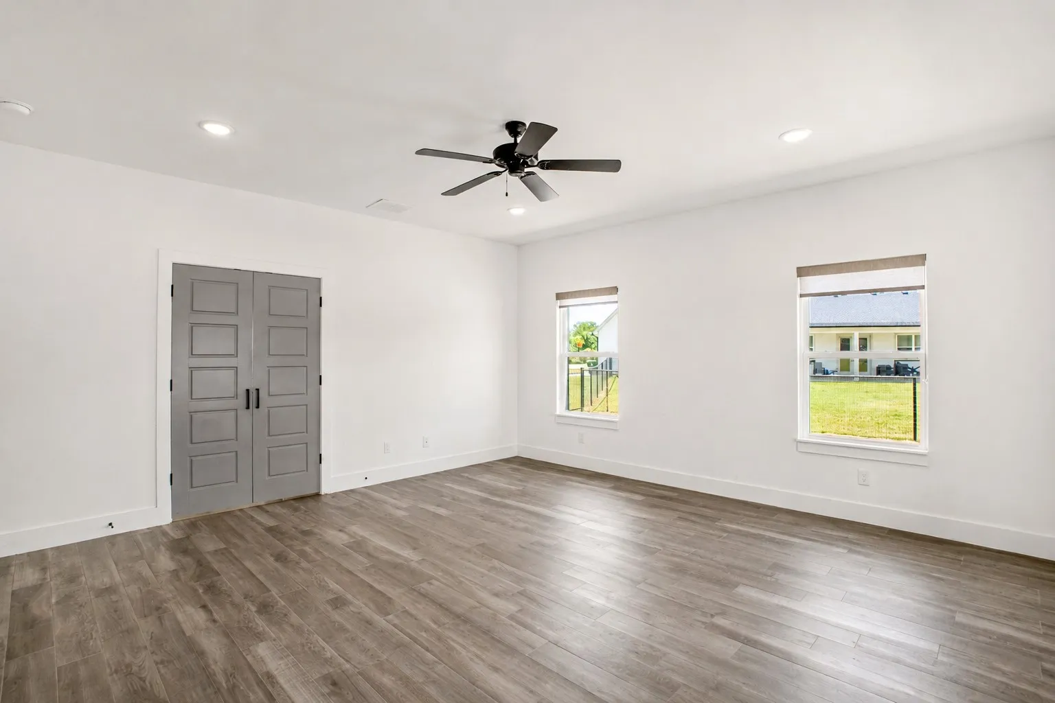 Single Family Residence For Sale in Parker County , 311 Dobbs Trail, Springtown, Texas 76082, 3 Bedroom, 3 Bathroom, 2 Garage spaces, 2,322 Sqft, built in 2020, mls#21318910, Real Estate Agent in Springtown, Homes For Sale in Parker county, Homes For Sale in Springtown, Realtor in Springtown Texas, Real Estate Brokerage Independent Realty Texas, Luminita Cordes Realtor