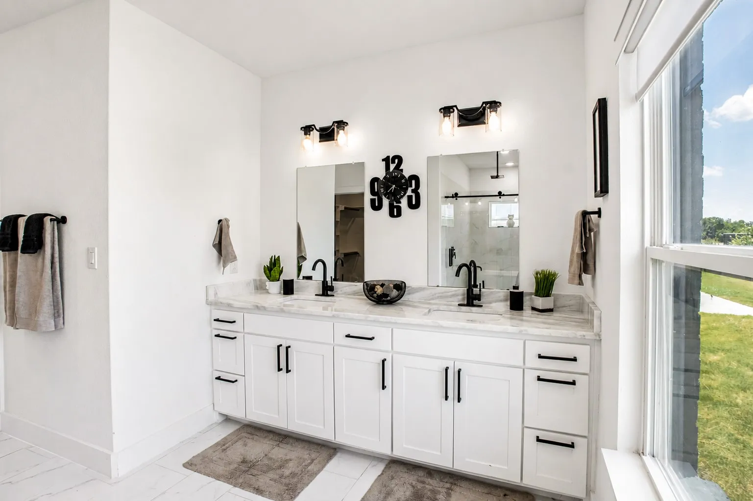 Single Family Residence For Sale in Parker County , 311 Dobbs Trail, Springtown, Texas 76082, 3 Bedroom, 3 Bathroom, 2 Garage spaces, 2,322 Sqft, built in 2020, mls#21318910, Real Estate Agent in Springtown, Homes For Sale in Parker county, Homes For Sale in Springtown, Realtor in Springtown Texas, Real Estate Brokerage Independent Realty Texas, Luminita Cordes Realtor