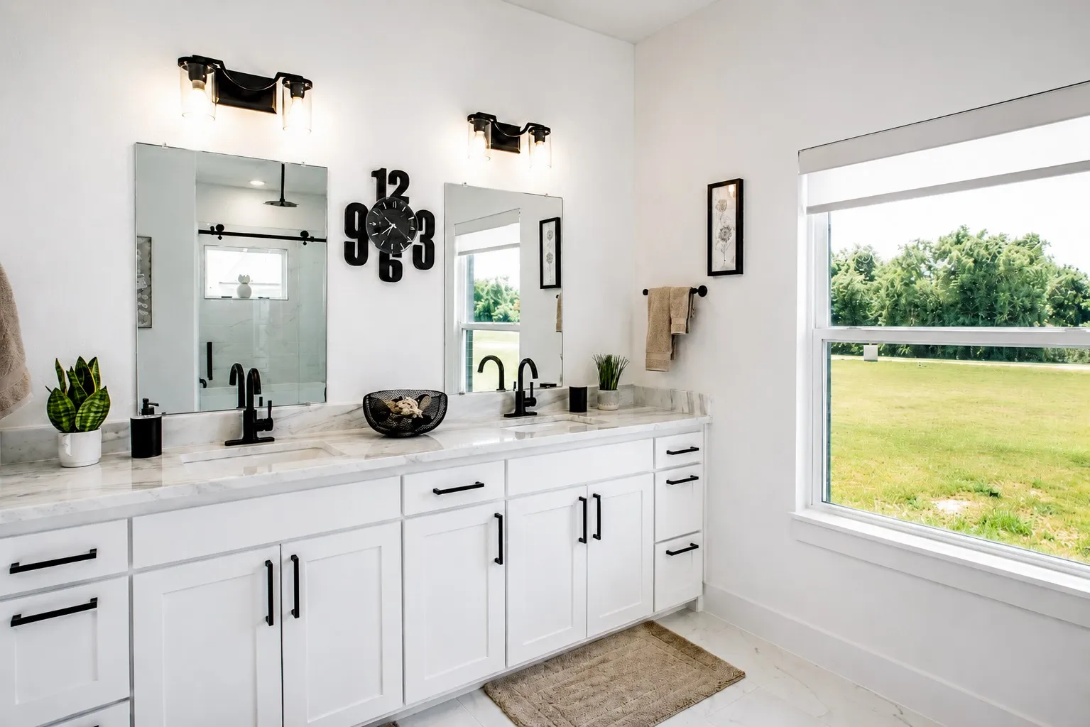 Single Family Residence For Sale in Parker County , 311 Dobbs Trail, Springtown, Texas 76082, 3 Bedroom, 3 Bathroom, 2 Garage spaces, 2,322 Sqft, built in 2020, mls#21318910, Real Estate Agent in Springtown, Homes For Sale in Parker county, Homes For Sale in Springtown, Realtor in Springtown Texas, Real Estate Brokerage Independent Realty Texas, Luminita Cordes Realtor