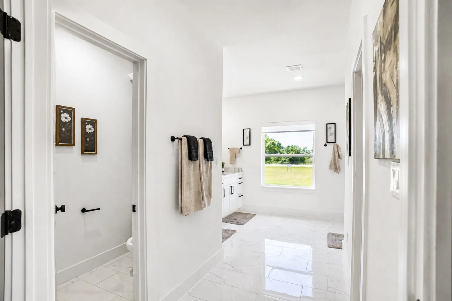 Single Family Residence For Sale in Parker County , 311 Dobbs Trail, Springtown, Texas 76082, 3 Bedroom, 3 Bathroom, 2 Garage spaces, 2,322 Sqft, built in 2020, mls#21318910, Real Estate Agent in Springtown, Homes For Sale in Parker county, Homes For Sale in Springtown, Realtor in Springtown Texas, Real Estate Brokerage Independent Realty Texas, Luminita Cordes Realtor