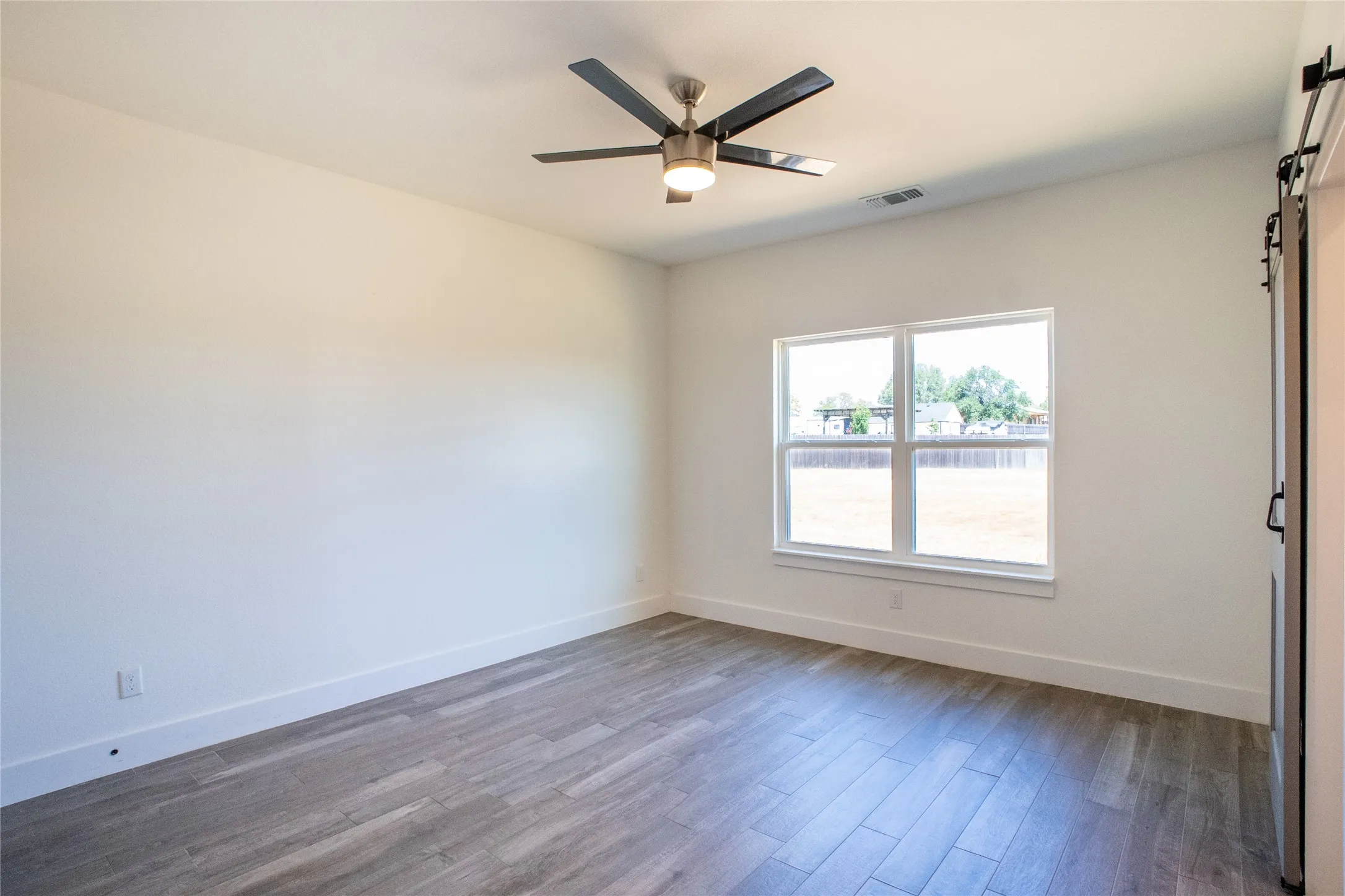 Single Family Residence For Sale in Parker County , 311 Dobbs Trail, Springtown, Texas 76082, 3 Bedroom, 3 Bathroom, 2 Garage spaces, 2,322 Sqft, built in 2020, mls#21318910, Real Estate Agent in Springtown, Homes For Sale in Parker county, Homes For Sale in Springtown, Realtor in Springtown Texas, Real Estate Brokerage Independent Realty Texas, Luminita Cordes Realtor