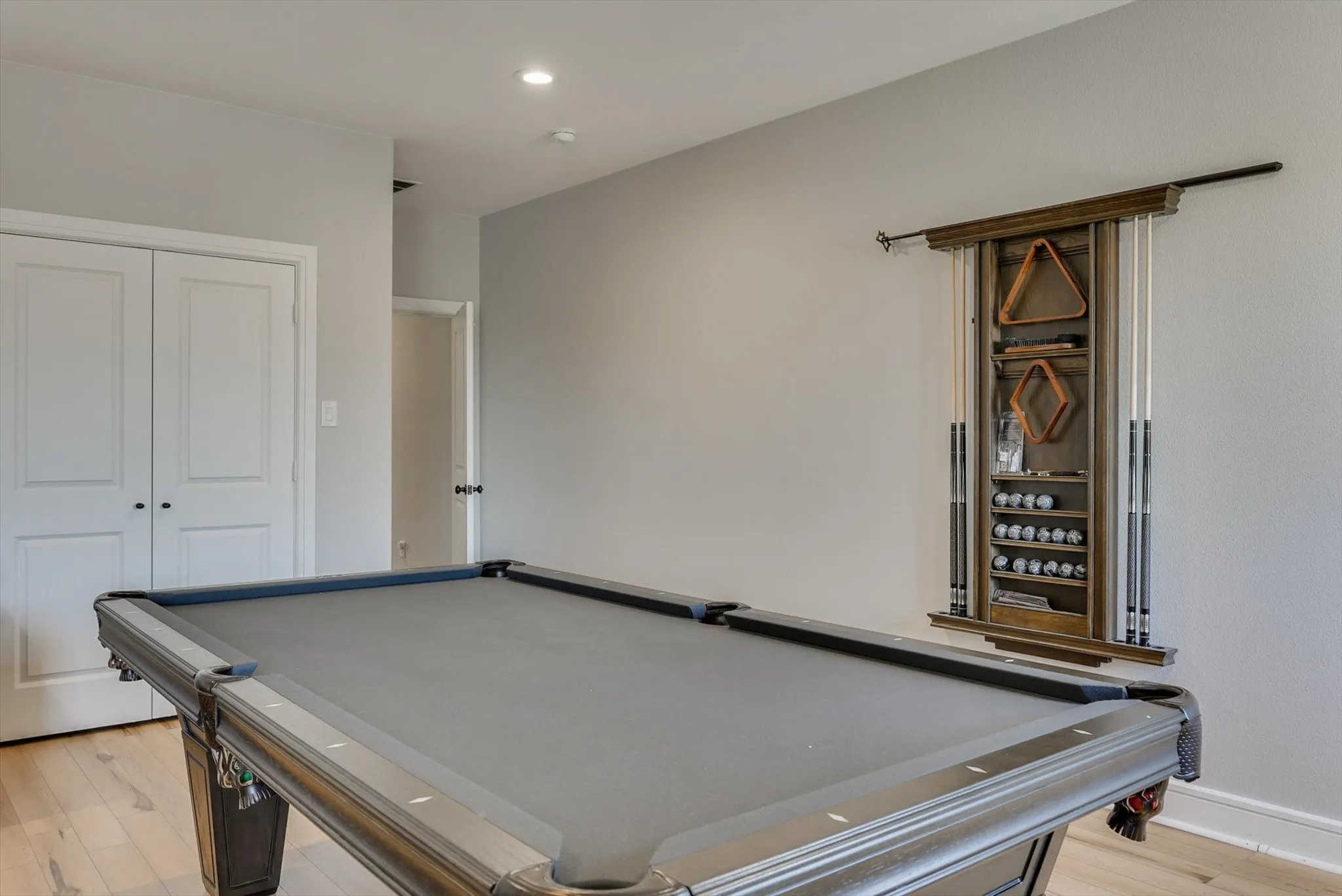 Single Family Residence For Rent in Dallas County , 4713 Highgate Lane, Rowlett, Texas 75088, 5 Bedroom, 3 Bathroom, 2 Garage spaces, 2,833 Sqft, built in 2018, mls#21304248, Real Estate Agent in Rowlett, Homes For Rent in Dallas county, Homes For Rent in Rowlett, Realtor in Rowlett Texas, Real Estate Brokerage Independent Realty Texas, Luminita Cordes Realtor