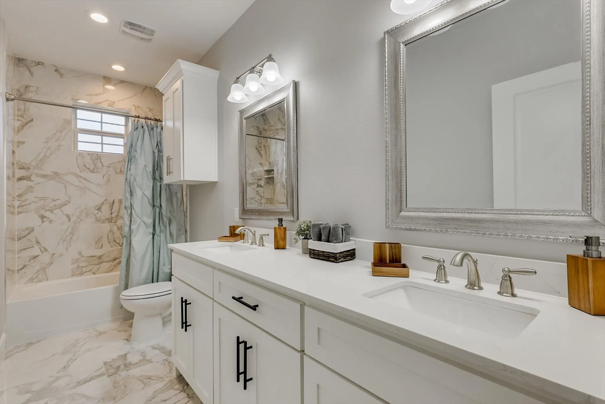 Single Family Residence For Rent in Dallas County , 4713 Highgate Lane, Rowlett, Texas 75088, 5 Bedroom, 3 Bathroom, 2 Garage spaces, 2,833 Sqft, built in 2018, mls#21304248, Real Estate Agent in Rowlett, Homes For Rent in Dallas county, Homes For Rent in Rowlett, Realtor in Rowlett Texas, Real Estate Brokerage Independent Realty Texas, Luminita Cordes Realtor