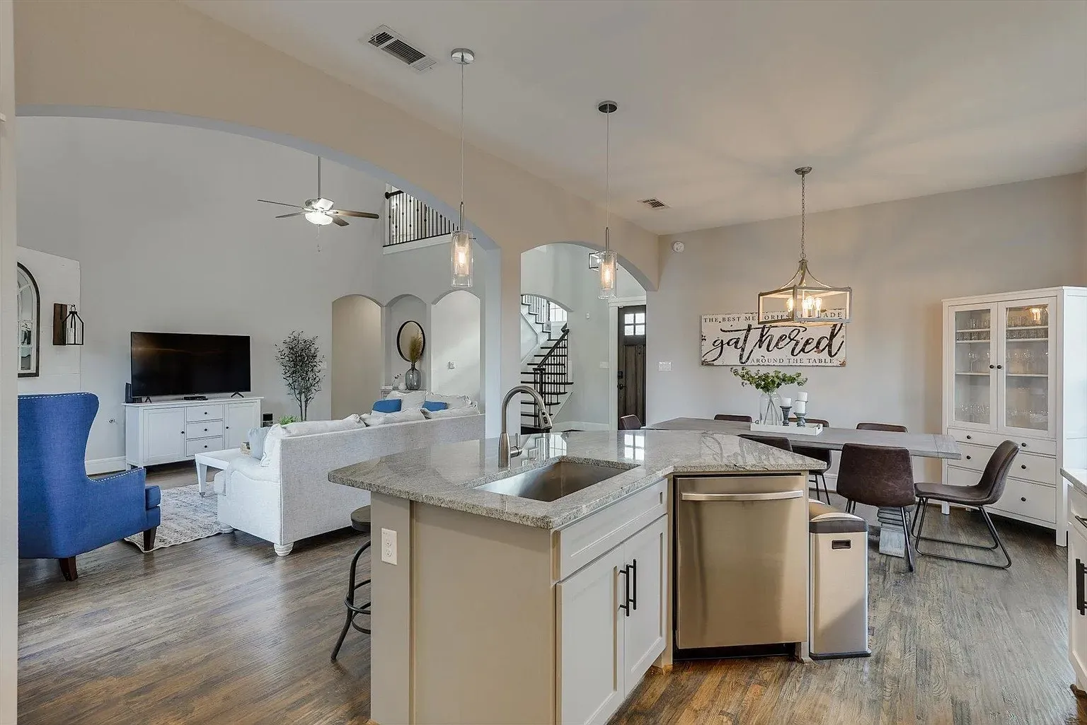 Single Family Residence For Rent in Dallas County , 4713 Highgate Lane, Rowlett, Texas 75088, 5 Bedroom, 3 Bathroom, 2 Garage spaces, 2,833 Sqft, built in 2018, mls#21304248, Real Estate Agent in Rowlett, Homes For Rent in Dallas county, Homes For Rent in Rowlett, Realtor in Rowlett Texas, Real Estate Brokerage Independent Realty Texas, Luminita Cordes Realtor