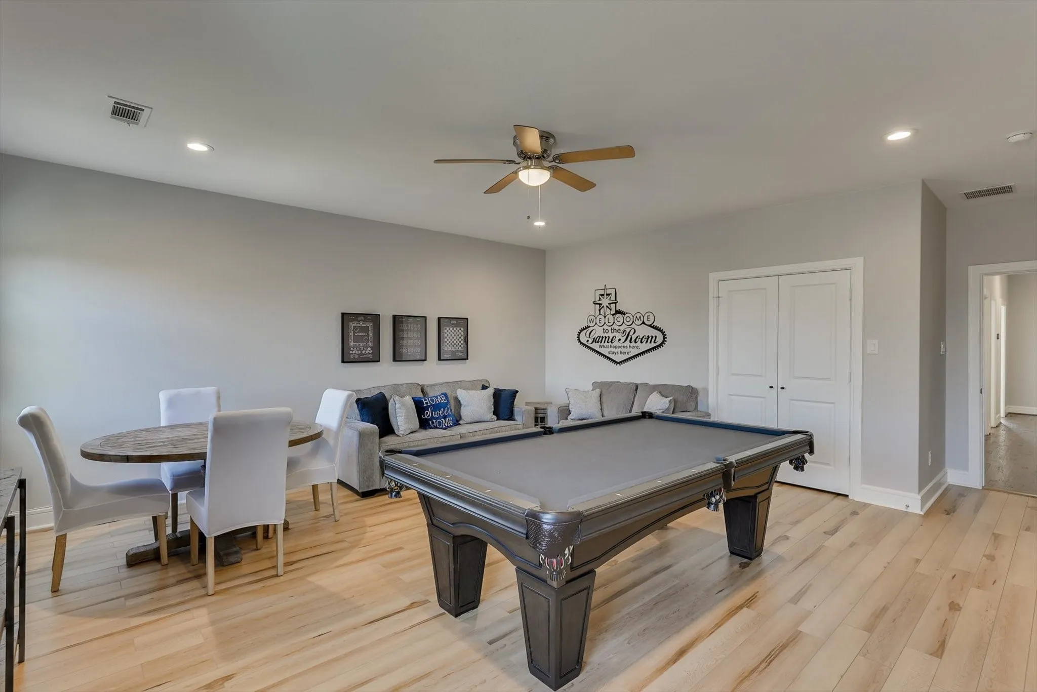 Single Family Residence For Rent in Dallas County , 4713 Highgate Lane, Rowlett, Texas 75088, 5 Bedroom, 3 Bathroom, 2 Garage spaces, 2,833 Sqft, built in 2018, mls#21304248, Real Estate Agent in Rowlett, Homes For Rent in Dallas county, Homes For Rent in Rowlett, Realtor in Rowlett Texas, Real Estate Brokerage Independent Realty Texas, Luminita Cordes Realtor