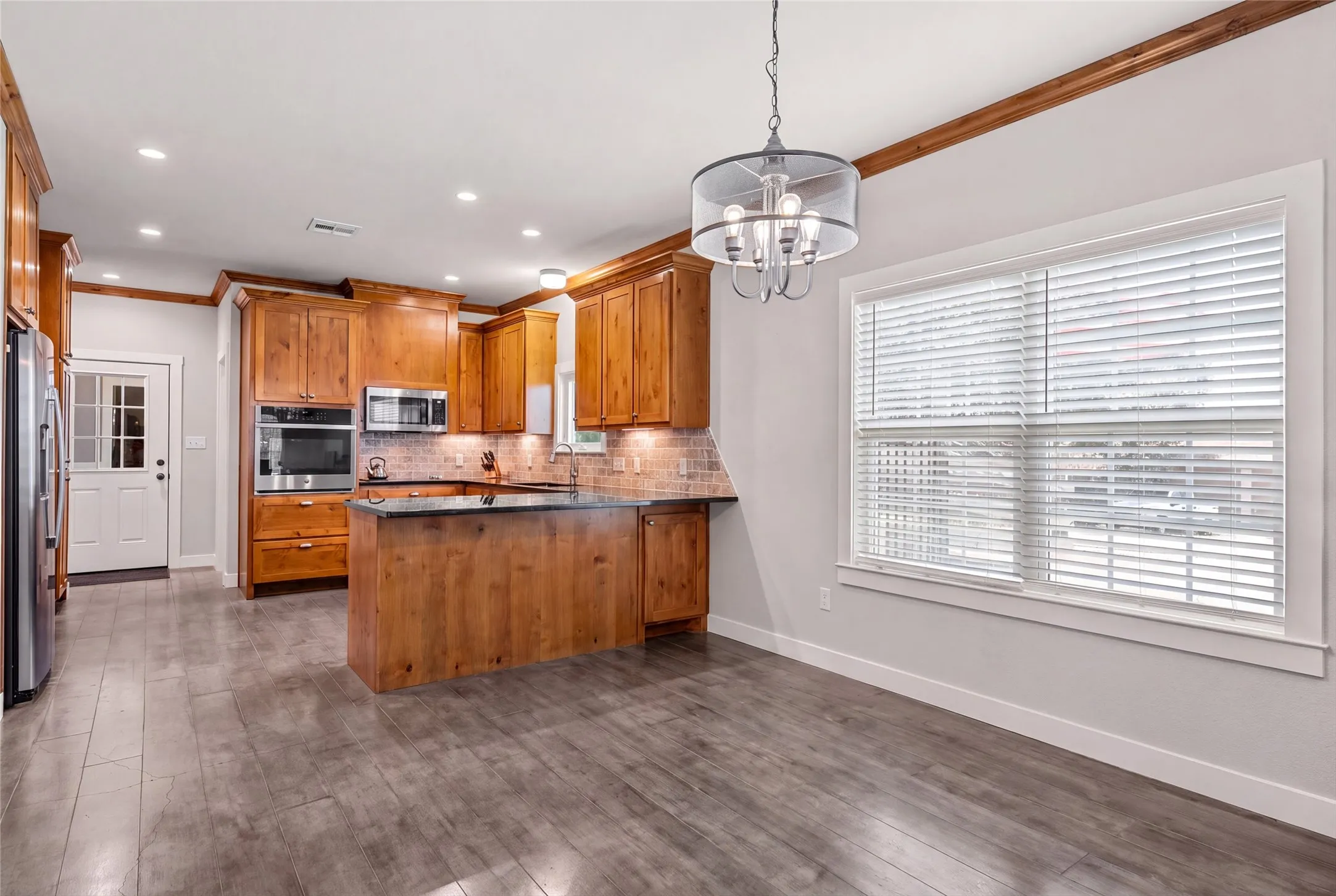 Single Family Residence For Sale in Mc Lennan County , 3226 Pine Avenue, Waco, Texas 76708, 3 Bedroom, 2 Bathroom, 2 Garage spaces, 1,330 Sqft, built in 2020, mls#21318061, Real Estate Agent in Waco, Homes For Sale in Mc Lennan county, Homes For Sale in Waco, Realtor in Waco Texas, Real Estate Brokerage Independent Realty Texas, Luminita Cordes Realtor