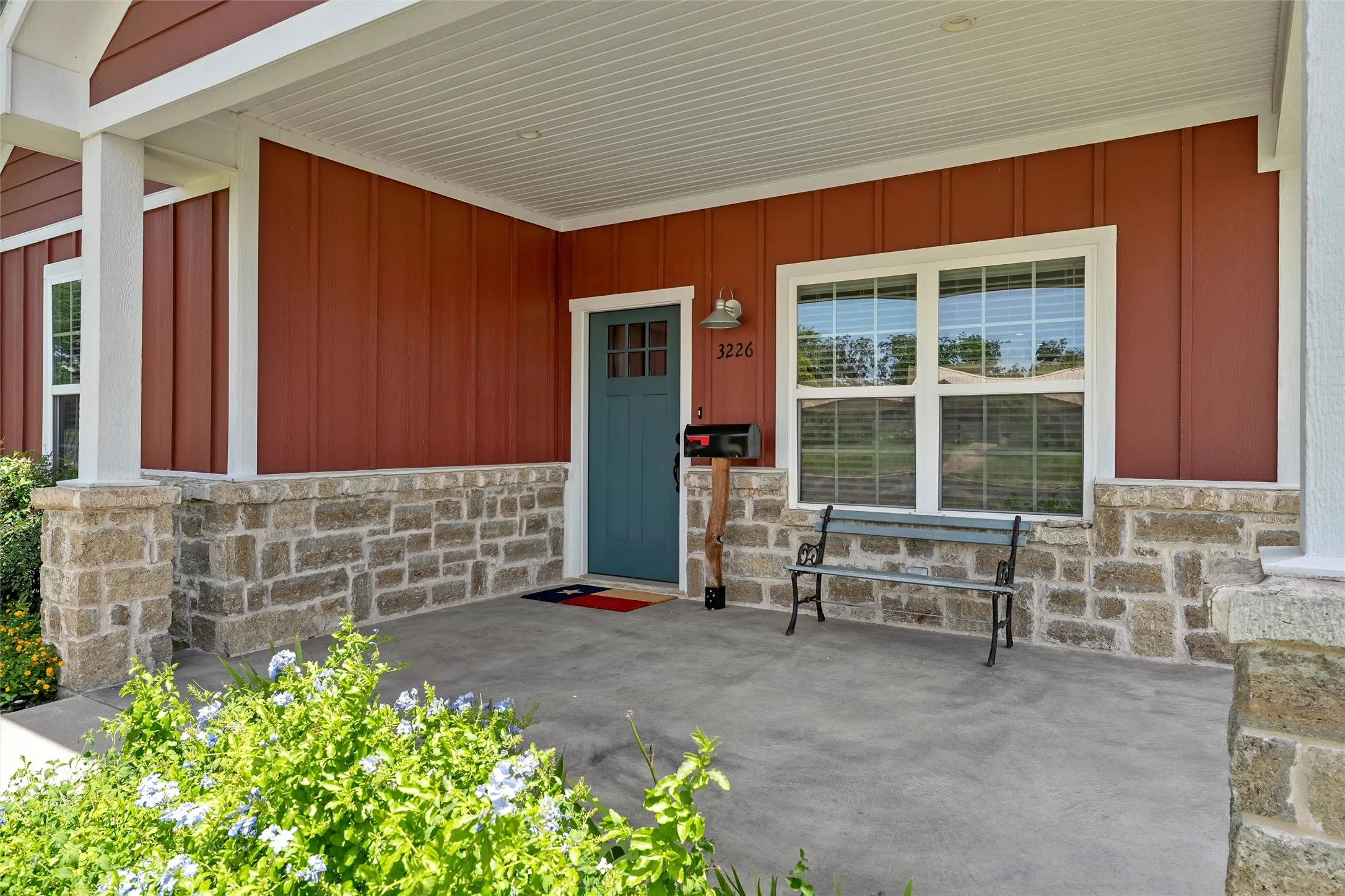 Single Family Residence For Sale in Mc Lennan County , 3226 Pine Avenue, Waco, Texas 76708, 3 Bedroom, 2 Bathroom, 2 Garage spaces, 1,330 Sqft, built in 2020, mls#21318061, Real Estate Agent in Waco, Homes For Sale in Mc Lennan county, Homes For Sale in Waco, Realtor in Waco Texas, Real Estate Brokerage Independent Realty Texas, Luminita Cordes Realtor