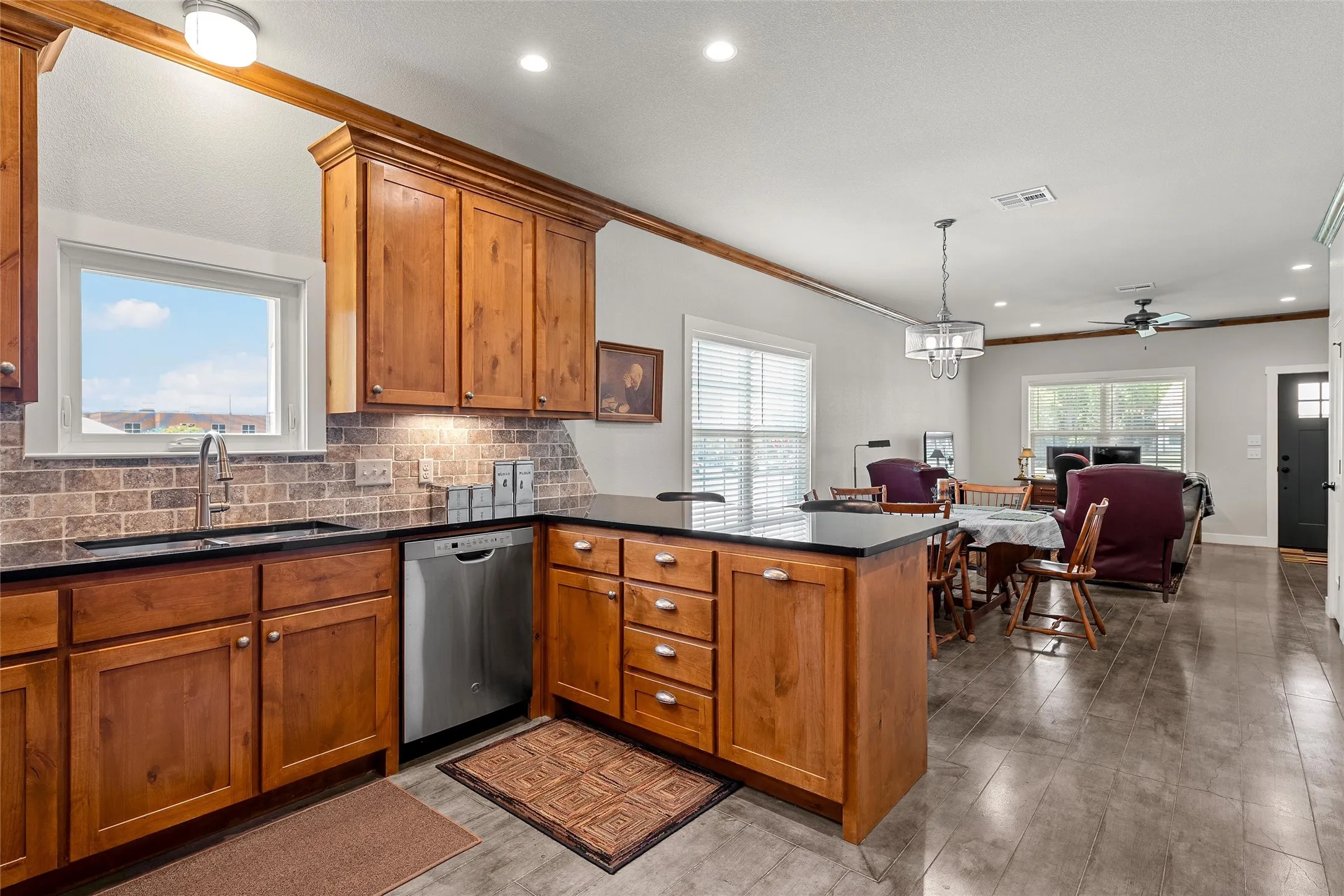 Single Family Residence For Sale in Mc Lennan County , 3226 Pine Avenue, Waco, Texas 76708, 3 Bedroom, 2 Bathroom, 2 Garage spaces, 1,330 Sqft, built in 2020, mls#21318061, Real Estate Agent in Waco, Homes For Sale in Mc Lennan county, Homes For Sale in Waco, Realtor in Waco Texas, Real Estate Brokerage Independent Realty Texas, Luminita Cordes Realtor