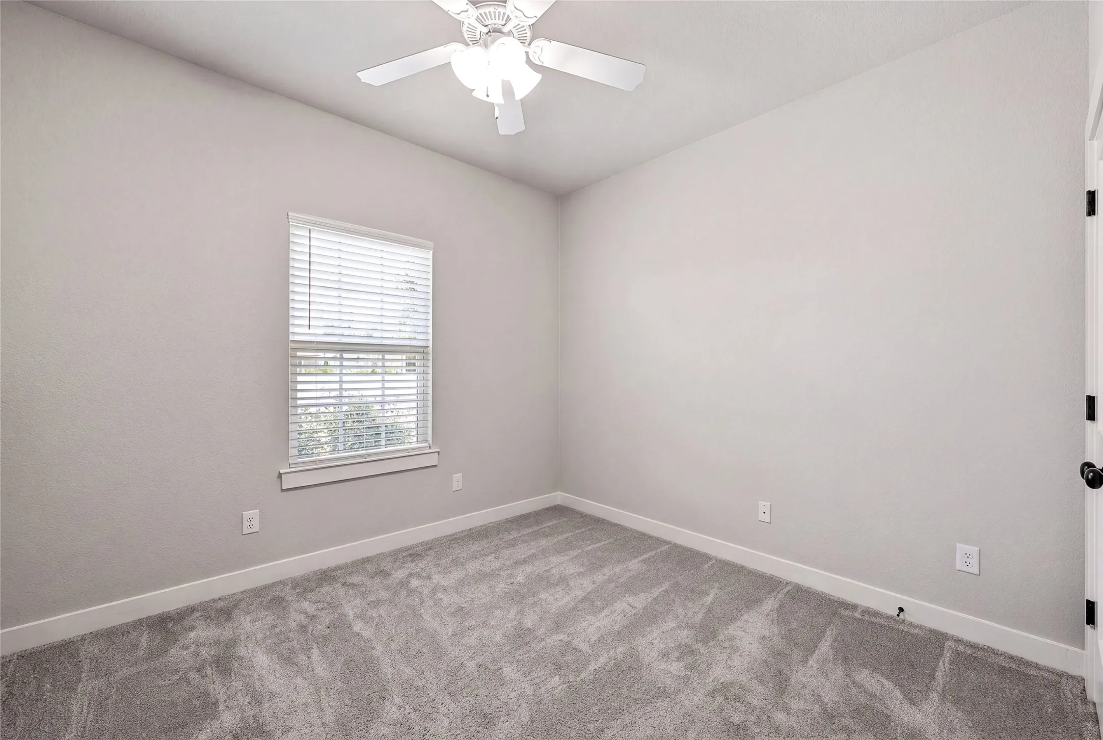 Single Family Residence For Sale in Mc Lennan County , 3226 Pine Avenue, Waco, Texas 76708, 3 Bedroom, 2 Bathroom, 2 Garage spaces, 1,330 Sqft, built in 2020, mls#21318061, Real Estate Agent in Waco, Homes For Sale in Mc Lennan county, Homes For Sale in Waco, Realtor in Waco Texas, Real Estate Brokerage Independent Realty Texas, Luminita Cordes Realtor