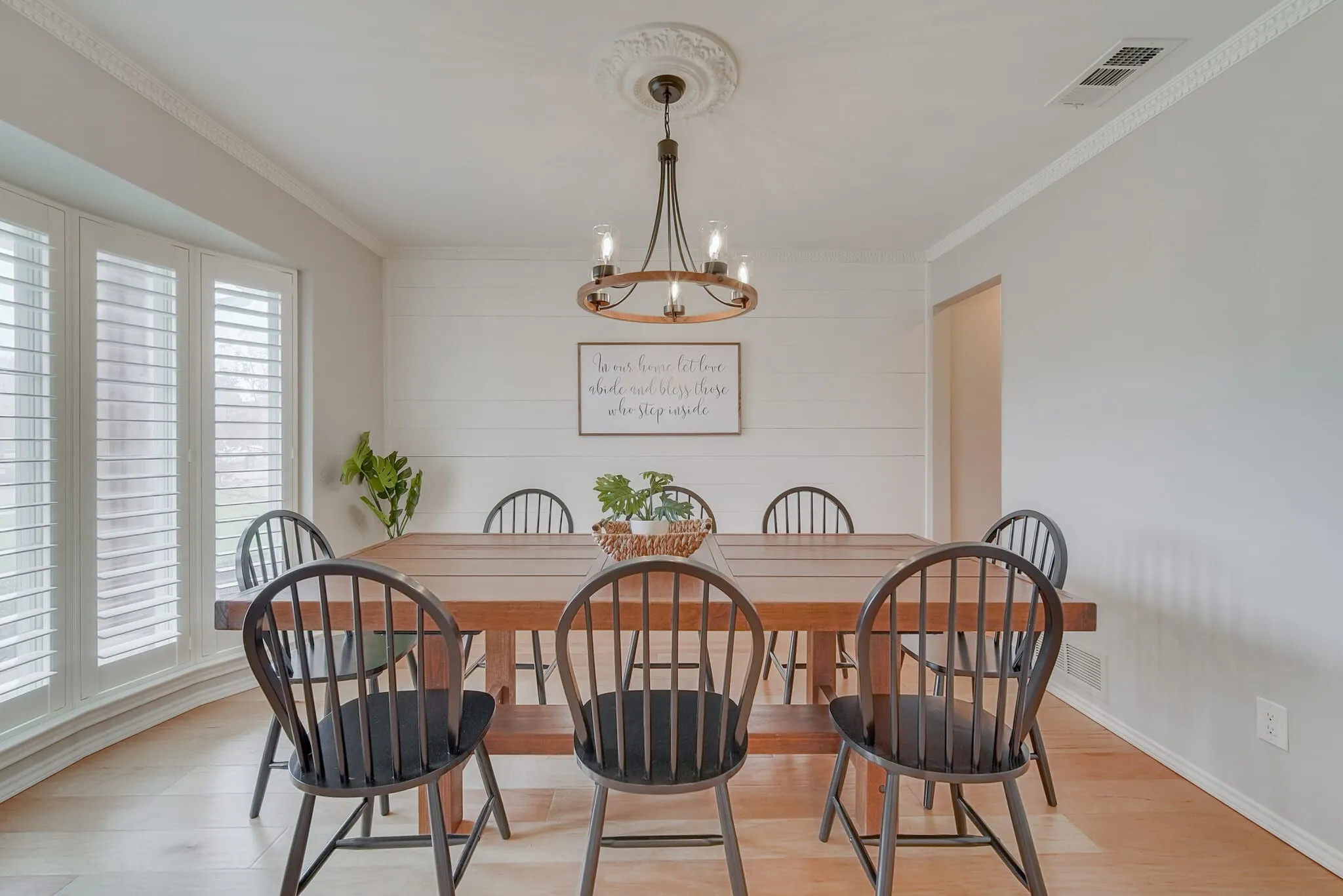 Single Family Residence For Rent in Dallas County , 502 Stillmeadow Drive, Richardson, Texas 75081, 5 Bedroom, 3 Bathroom, 2 Garage spaces, 2,401 Sqft, built in 1975, mls#21305180, Real Estate Agent in Richardson, Homes For Rent in Dallas county, Homes For Rent in Richardson, Realtor in Richardson Texas, Real Estate Brokerage Independent Realty Texas, Luminita Cordes Realtor
