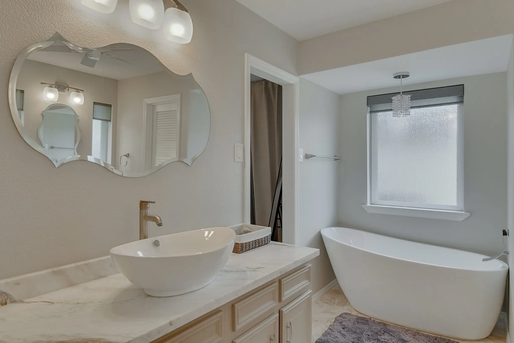 Single Family Residence For Rent in Dallas County , 502 Stillmeadow Drive, Richardson, Texas 75081, 5 Bedroom, 3 Bathroom, 2 Garage spaces, 2,401 Sqft, built in 1975, mls#21305180, Real Estate Agent in Richardson, Homes For Rent in Dallas county, Homes For Rent in Richardson, Realtor in Richardson Texas, Real Estate Brokerage Independent Realty Texas, Luminita Cordes Realtor