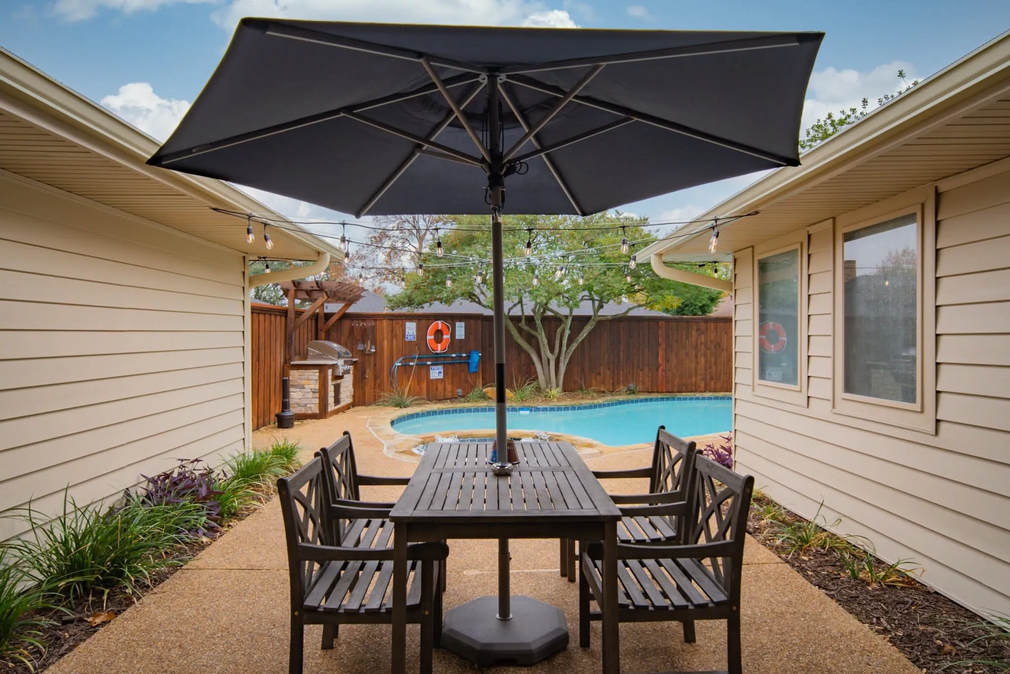 Single Family Residence For Rent in Dallas County , 502 Stillmeadow Drive, Richardson, Texas 75081, 5 Bedroom, 3 Bathroom, 2 Garage spaces, 2,401 Sqft, built in 1975, mls#21305180, Real Estate Agent in Richardson, Homes For Rent in Dallas county, Homes For Rent in Richardson, Realtor in Richardson Texas, Real Estate Brokerage Independent Realty Texas, Luminita Cordes Realtor
