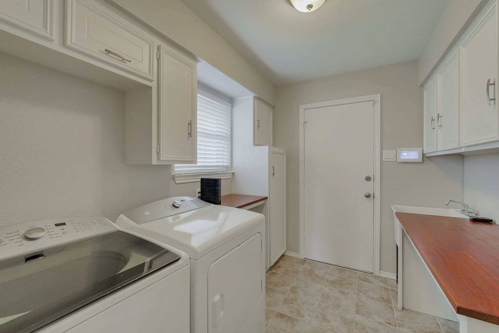 Single Family Residence For Rent in Dallas County , 502 Stillmeadow Drive, Richardson, Texas 75081, 5 Bedroom, 3 Bathroom, 2 Garage spaces, 2,401 Sqft, built in 1975, mls#21305180, Real Estate Agent in Richardson, Homes For Rent in Dallas county, Homes For Rent in Richardson, Realtor in Richardson Texas, Real Estate Brokerage Independent Realty Texas, Luminita Cordes Realtor