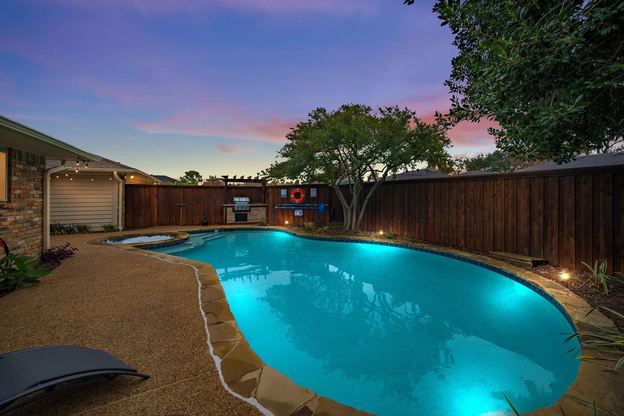 Single Family Residence For Rent in Dallas County , 502 Stillmeadow Drive, Richardson, Texas 75081, 5 Bedroom, 3 Bathroom, 2 Garage spaces, 2,401 Sqft, built in 1975, mls#21305180, Real Estate Agent in Richardson, Homes For Rent in Dallas county, Homes For Rent in Richardson, Realtor in Richardson Texas, Real Estate Brokerage Independent Realty Texas, Luminita Cordes Realtor