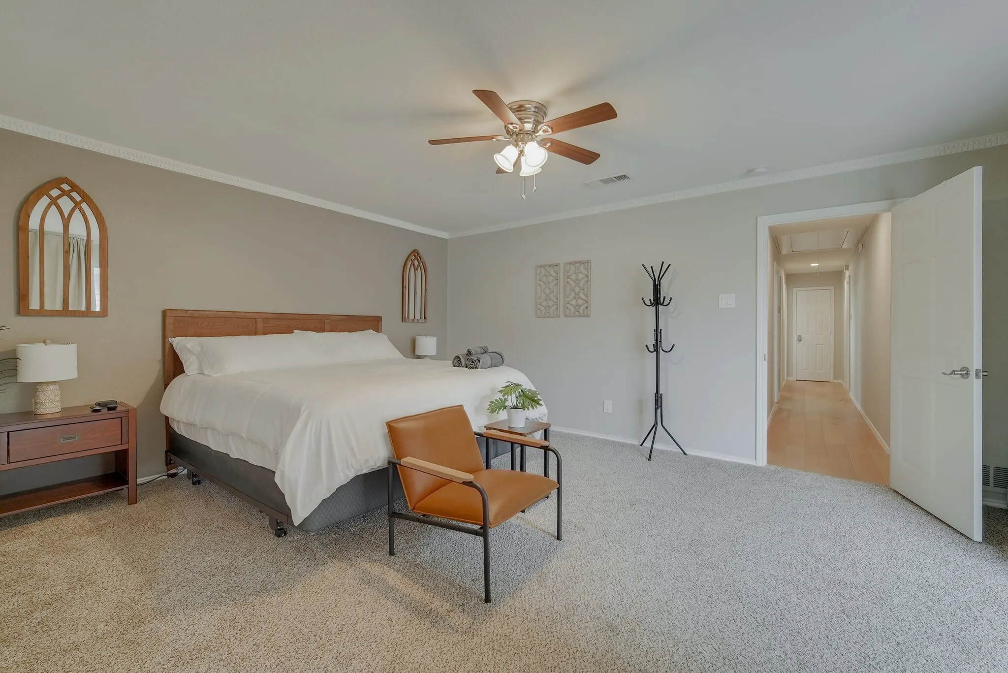 Single Family Residence For Rent in Dallas County , 502 Stillmeadow Drive, Richardson, Texas 75081, 5 Bedroom, 3 Bathroom, 2 Garage spaces, 2,401 Sqft, built in 1975, mls#21305180, Real Estate Agent in Richardson, Homes For Rent in Dallas county, Homes For Rent in Richardson, Realtor in Richardson Texas, Real Estate Brokerage Independent Realty Texas, Luminita Cordes Realtor