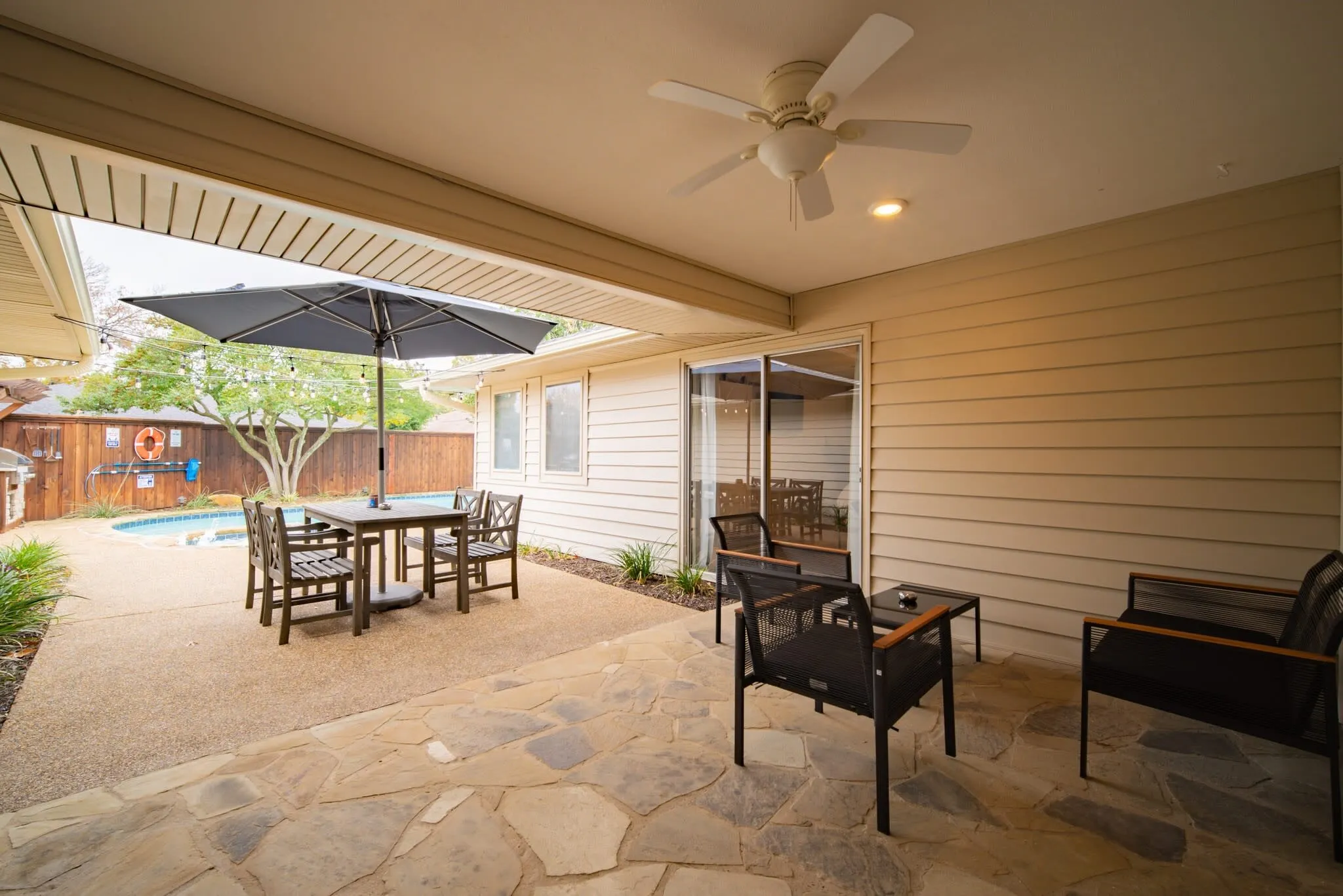 Single Family Residence For Rent in Dallas County , 502 Stillmeadow Drive, Richardson, Texas 75081, 5 Bedroom, 3 Bathroom, 2 Garage spaces, 2,401 Sqft, built in 1975, mls#21305180, Real Estate Agent in Richardson, Homes For Rent in Dallas county, Homes For Rent in Richardson, Realtor in Richardson Texas, Real Estate Brokerage Independent Realty Texas, Luminita Cordes Realtor