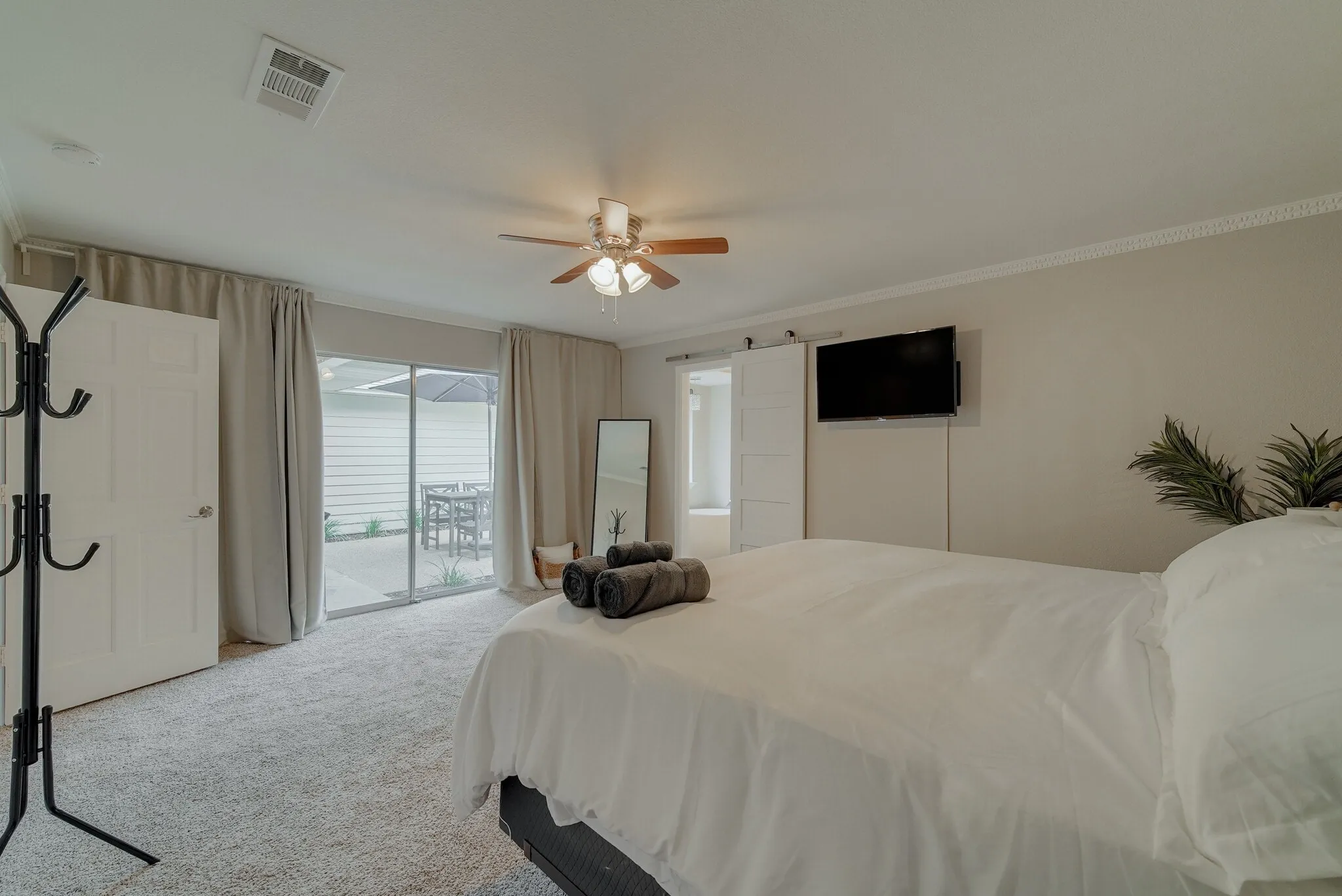 Single Family Residence For Rent in Dallas County , 502 Stillmeadow Drive, Richardson, Texas 75081, 5 Bedroom, 3 Bathroom, 2 Garage spaces, 2,401 Sqft, built in 1975, mls#21305180, Real Estate Agent in Richardson, Homes For Rent in Dallas county, Homes For Rent in Richardson, Realtor in Richardson Texas, Real Estate Brokerage Independent Realty Texas, Luminita Cordes Realtor