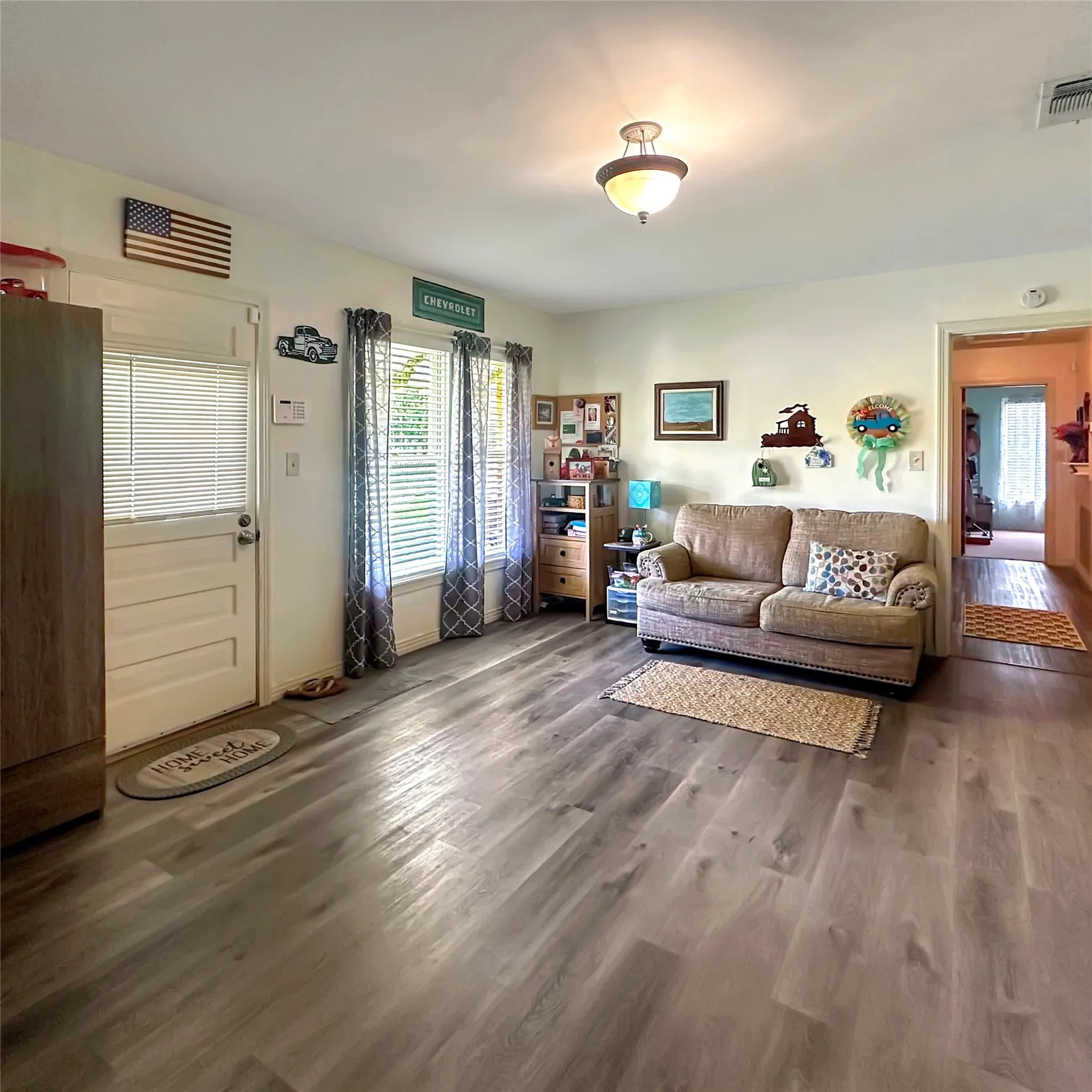 Single Family Residence For Sale in Brown County , 3412 4th Street, Brownwood, Texas 76801, 3 Bedroom, 2 Bathroom, 2 Garage spaces, 1,989 Sqft, built in 1994, mls#21314926, Real Estate Agent in Brownwood, Homes For Sale in Brown county, Homes For Sale in Brownwood, Realtor in Brownwood Texas, Real Estate Brokerage Independent Realty Texas, Luminita Cordes Realtor
