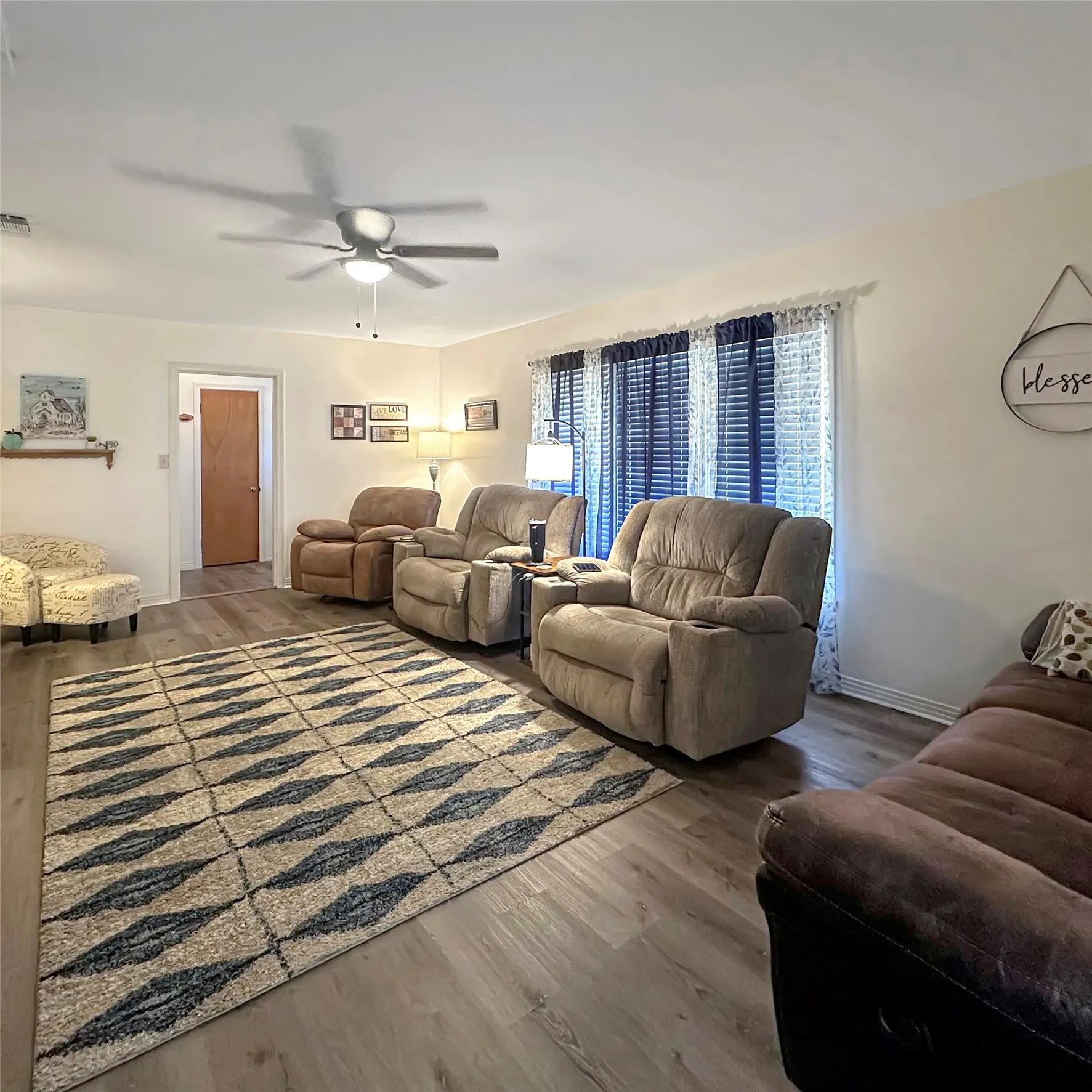 Single Family Residence For Sale in Brown County , 3412 4th Street, Brownwood, Texas 76801, 3 Bedroom, 2 Bathroom, 2 Garage spaces, 1,989 Sqft, built in 1994, mls#21314926, Real Estate Agent in Brownwood, Homes For Sale in Brown county, Homes For Sale in Brownwood, Realtor in Brownwood Texas, Real Estate Brokerage Independent Realty Texas, Luminita Cordes Realtor