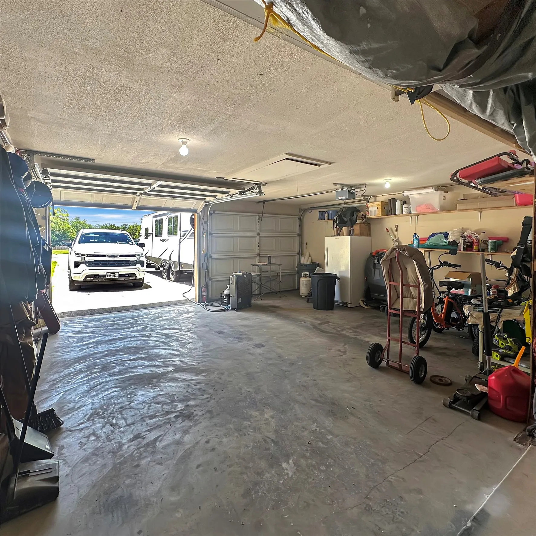 Single Family Residence For Sale in Brown County , 3412 4th Street, Brownwood, Texas 76801, 3 Bedroom, 2 Bathroom, 2 Garage spaces, 1,989 Sqft, built in 1994, mls#21314926, Real Estate Agent in Brownwood, Homes For Sale in Brown county, Homes For Sale in Brownwood, Realtor in Brownwood Texas, Real Estate Brokerage Independent Realty Texas, Luminita Cordes Realtor