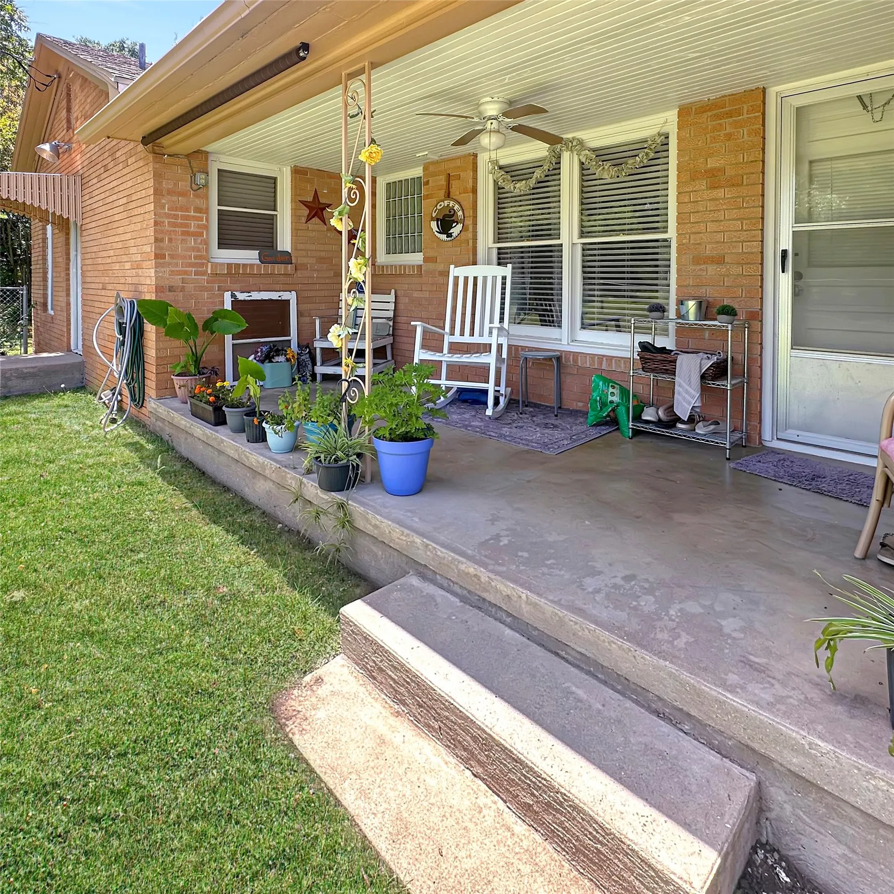 Single Family Residence For Sale in Brown County , 3412 4th Street, Brownwood, Texas 76801, 3 Bedroom, 2 Bathroom, 2 Garage spaces, 1,989 Sqft, built in 1994, mls#21314926, Real Estate Agent in Brownwood, Homes For Sale in Brown county, Homes For Sale in Brownwood, Realtor in Brownwood Texas, Real Estate Brokerage Independent Realty Texas, Luminita Cordes Realtor