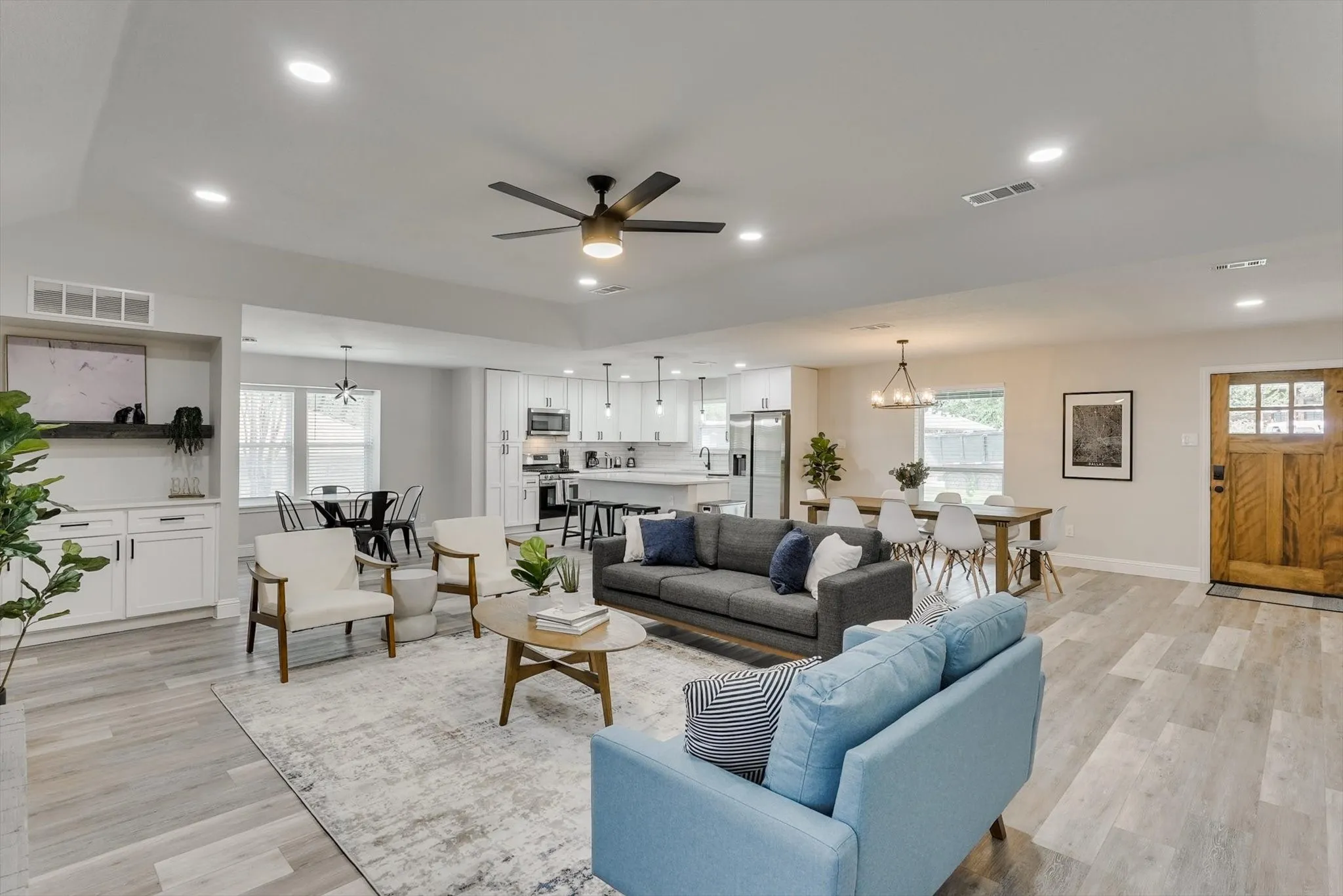 Single Family Residence For Rent in Dallas County , 3921 Amy Avenue, Garland, Texas 75043, 4 Bedroom, 4 Bathroom, 2 Garage spaces, 2,836 Sqft, built in 1979, mls#21305220, Real Estate Agent in Garland, Homes For Rent in Dallas county, Homes For Rent in Garland, Realtor in Garland Texas, Real Estate Brokerage Independent Realty Texas, Luminita Cordes Realtor