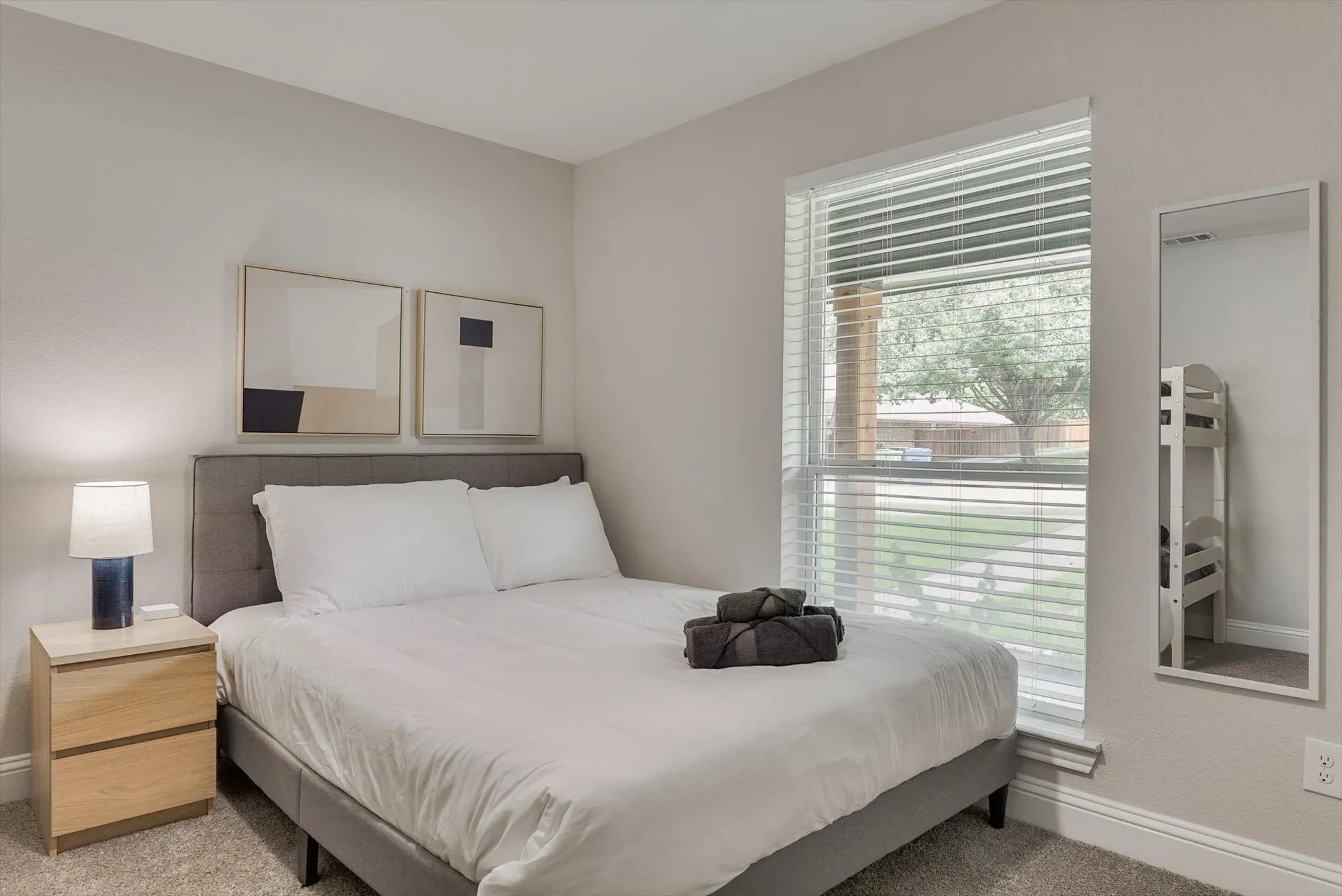 Single Family Residence For Rent in Dallas County , 3921 Amy Avenue, Garland, Texas 75043, 4 Bedroom, 4 Bathroom, 2 Garage spaces, 2,836 Sqft, built in 1979, mls#21305220, Real Estate Agent in Garland, Homes For Rent in Dallas county, Homes For Rent in Garland, Realtor in Garland Texas, Real Estate Brokerage Independent Realty Texas, Luminita Cordes Realtor