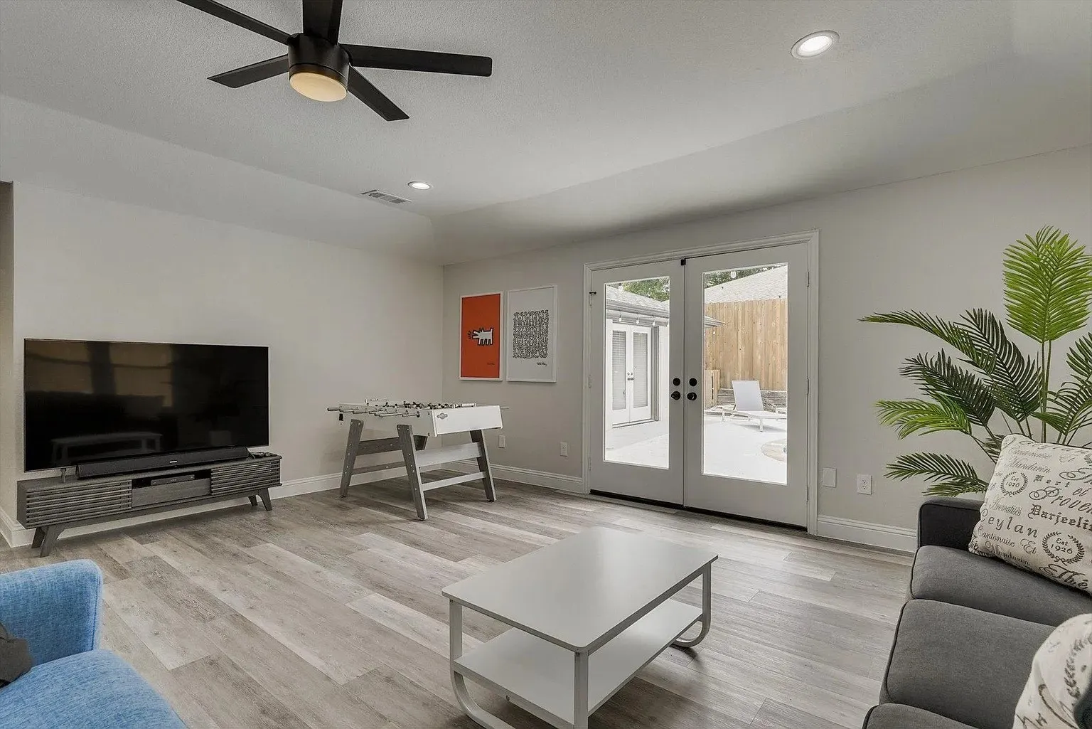 Single Family Residence For Rent in Dallas County , 3921 Amy Avenue, Garland, Texas 75043, 4 Bedroom, 4 Bathroom, 2 Garage spaces, 2,836 Sqft, built in 1979, mls#21305220, Real Estate Agent in Garland, Homes For Rent in Dallas county, Homes For Rent in Garland, Realtor in Garland Texas, Real Estate Brokerage Independent Realty Texas, Luminita Cordes Realtor