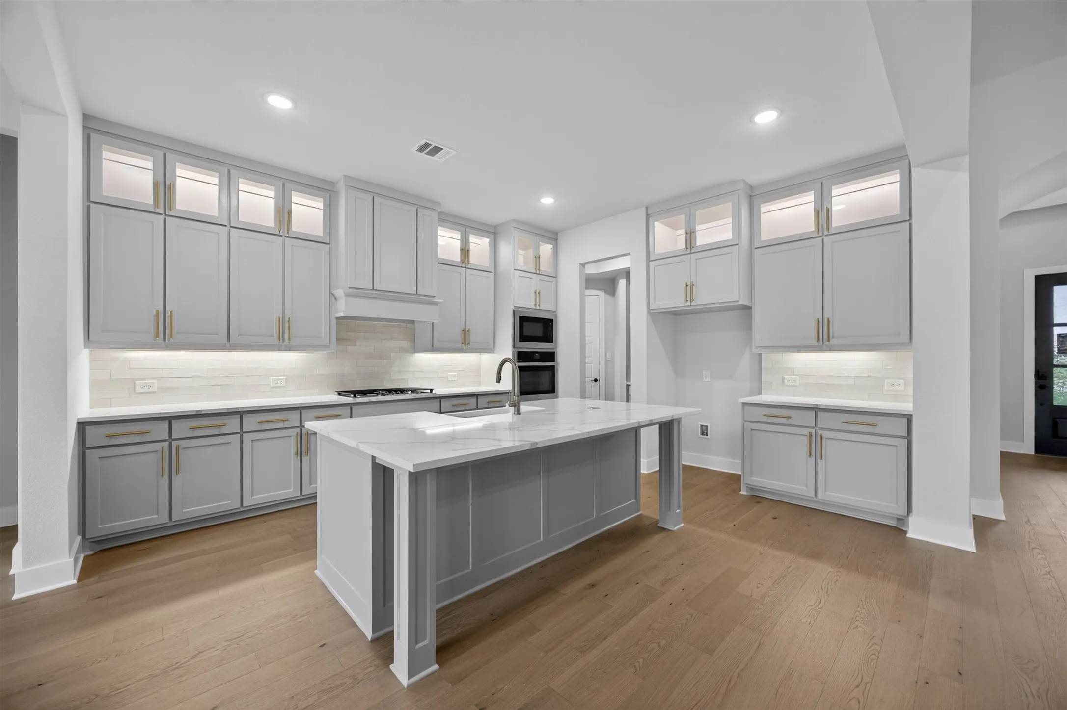Single Family Residence For Sale in Ellis County , 209 Samir Lane, Waxahachie, Texas 75165, 4 Bedroom, 4 Bathroom, 3 Garage spaces, 3,575 Sqft, built in 2026, mls#21320430, Real Estate Agent in Waxahachie, Homes For Sale in Ellis county, Homes For Sale in Waxahachie, Realtor in Waxahachie Texas, Real Estate Brokerage Independent Realty Texas, Luminita Cordes Realtor