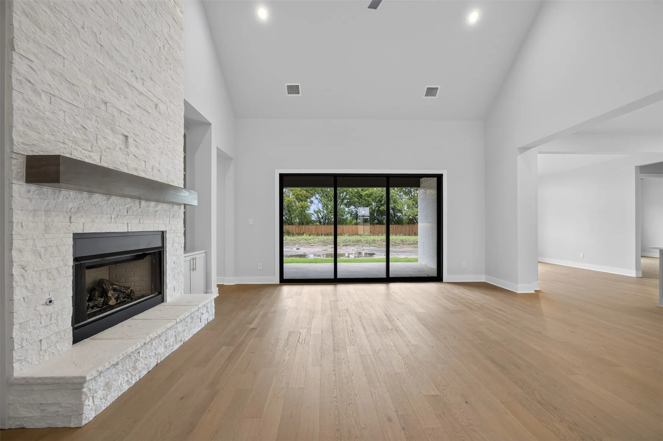 Single Family Residence For Sale in Ellis County , 209 Samir Lane, Waxahachie, Texas 75165, 4 Bedroom, 4 Bathroom, 3 Garage spaces, 3,575 Sqft, built in 2026, mls#21320430, Real Estate Agent in Waxahachie, Homes For Sale in Ellis county, Homes For Sale in Waxahachie, Realtor in Waxahachie Texas, Real Estate Brokerage Independent Realty Texas, Luminita Cordes Realtor