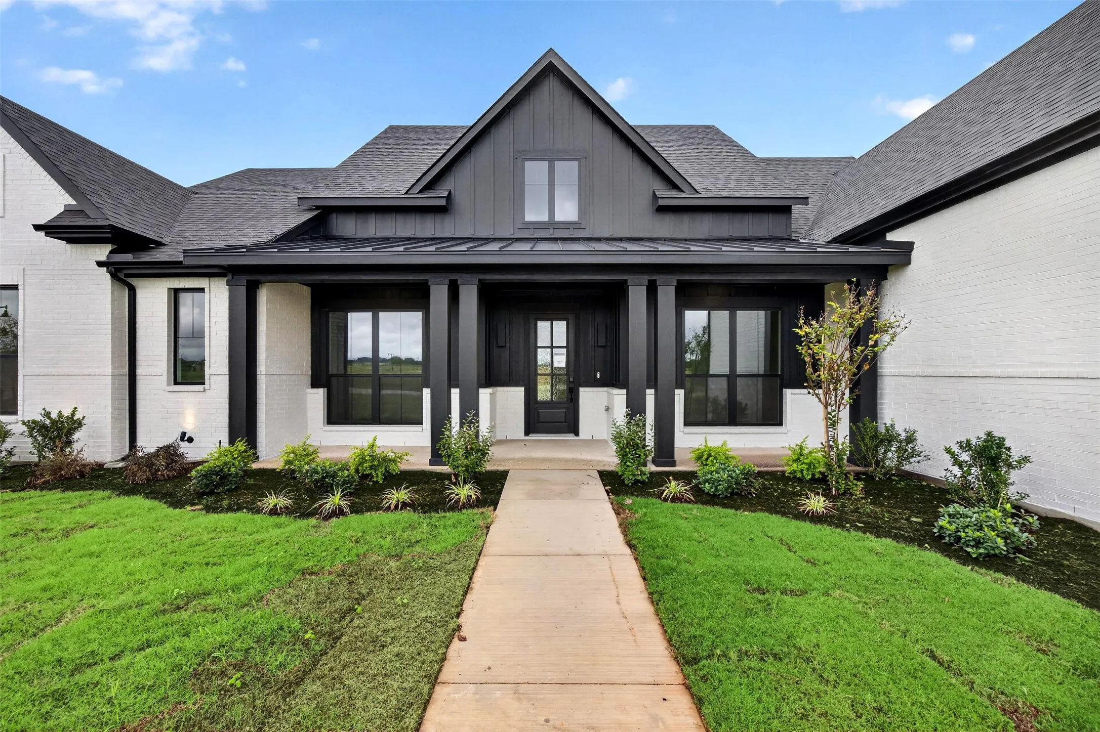 Single Family Residence For Sale in Ellis County , 209 Samir Lane, Waxahachie, Texas 75165, 4 Bedroom, 4 Bathroom, 3 Garage spaces, 3,575 Sqft, built in 2026, mls#21320430, Real Estate Agent in Waxahachie, Homes For Sale in Ellis county, Homes For Sale in Waxahachie, Realtor in Waxahachie Texas, Real Estate Brokerage Independent Realty Texas, Luminita Cordes Realtor