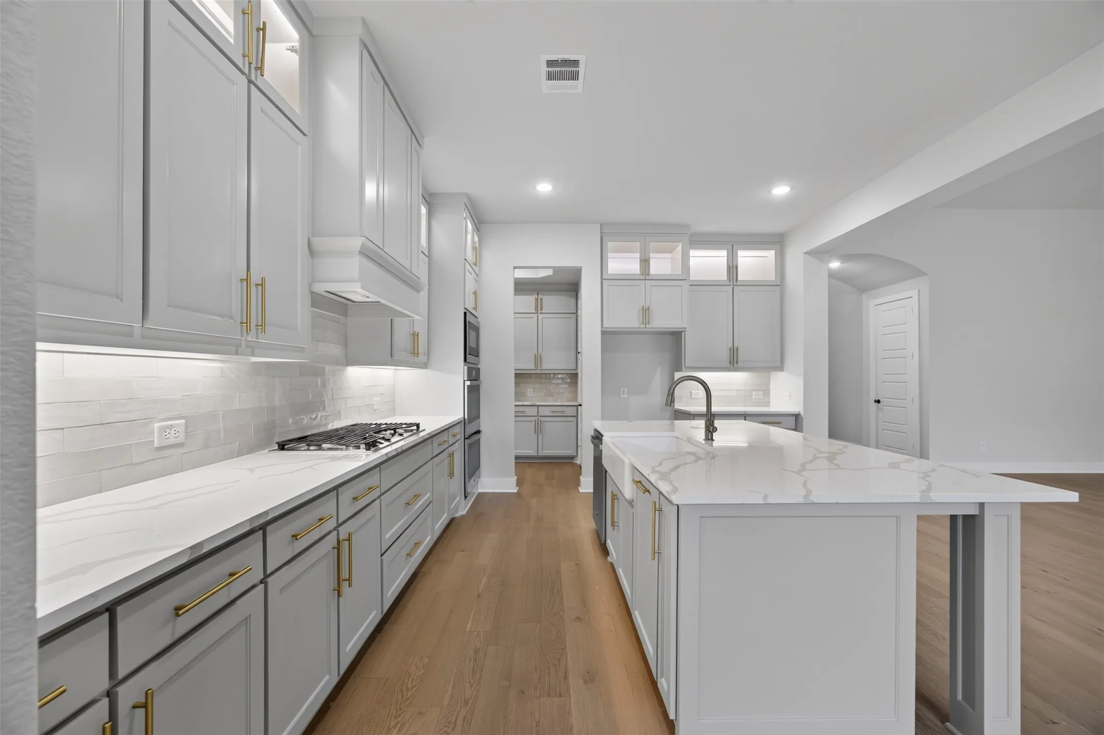 Single Family Residence For Sale in Ellis County , 209 Samir Lane, Waxahachie, Texas 75165, 4 Bedroom, 4 Bathroom, 3 Garage spaces, 3,575 Sqft, built in 2026, mls#21320430, Real Estate Agent in Waxahachie, Homes For Sale in Ellis county, Homes For Sale in Waxahachie, Realtor in Waxahachie Texas, Real Estate Brokerage Independent Realty Texas, Luminita Cordes Realtor