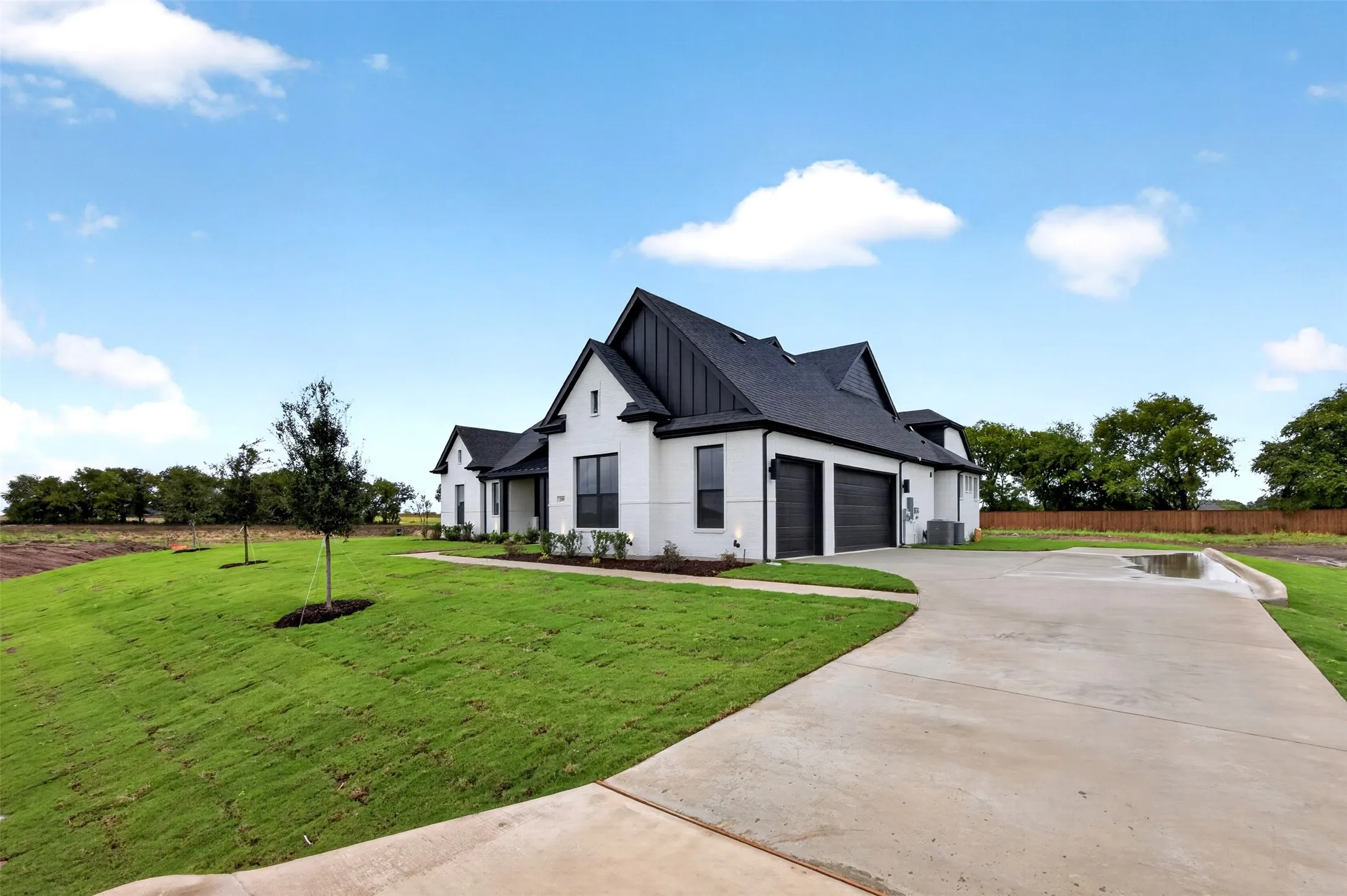 Single Family Residence For Sale in Ellis County , 209 Samir Lane, Waxahachie, Texas 75165, 4 Bedroom, 4 Bathroom, 3 Garage spaces, 3,575 Sqft, built in 2026, mls#21320430, Real Estate Agent in Waxahachie, Homes For Sale in Ellis county, Homes For Sale in Waxahachie, Realtor in Waxahachie Texas, Real Estate Brokerage Independent Realty Texas, Luminita Cordes Realtor