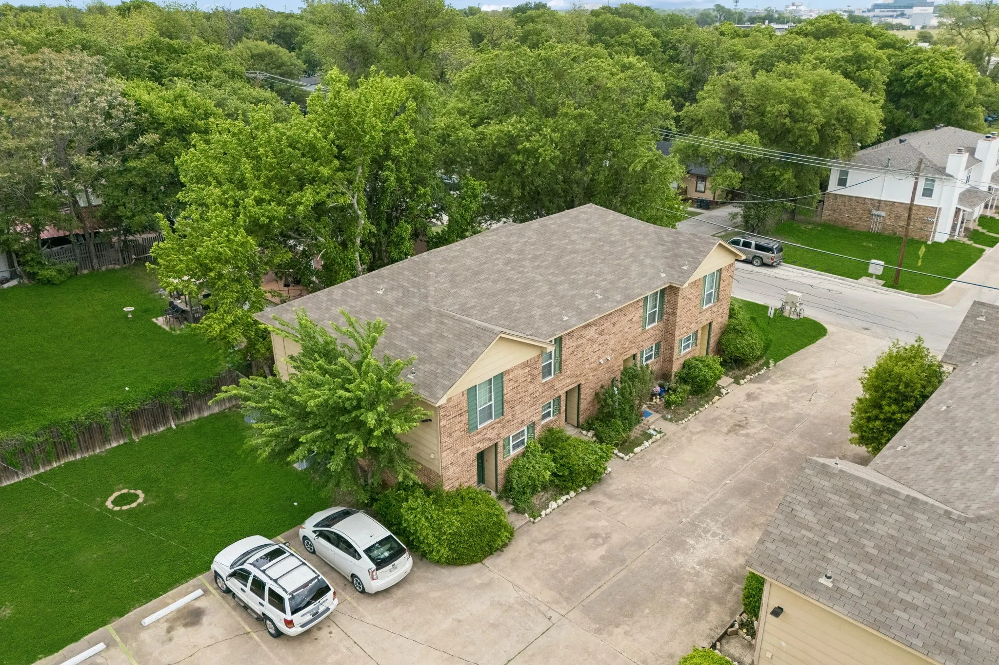 Quadruplex For Sale in Tarrant County , 3732 Bonnie Drive, Fort Worth, Texas 76116, 8 Bedroom, 8 Bathroom, Garage spaces, 0 Sqft, built in 1982, mls#21320441, Real Estate Agent in Fort Worth, Homes For Sale in Tarrant county, Homes For Sale in Fort Worth, Realtor in Fort Worth Texas, Real Estate Brokerage Independent Realty Texas, Luminita Cordes Realtor