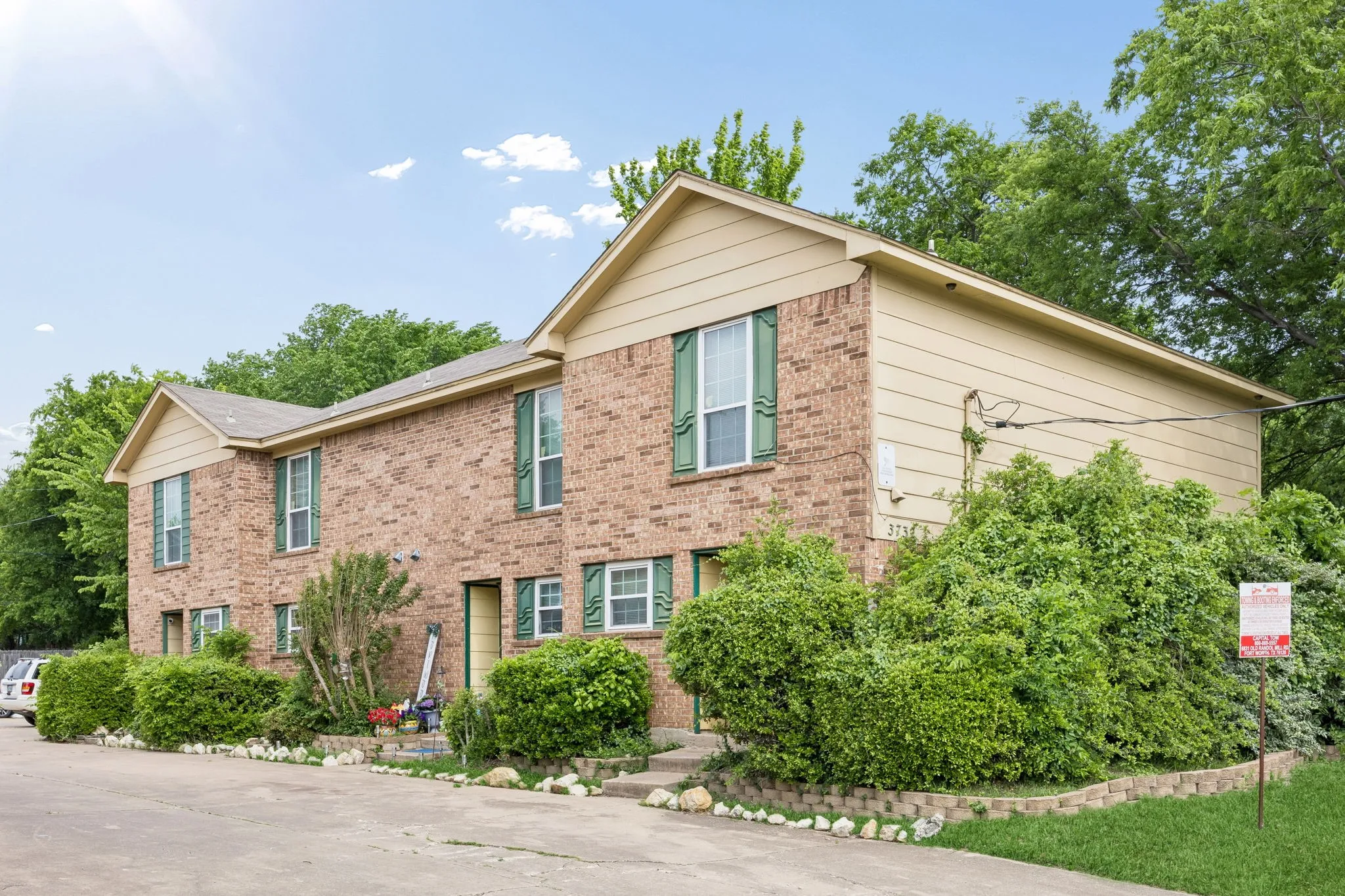 Quadruplex For Sale in Tarrant County , 3732 Bonnie Drive, Fort Worth, Texas 76116, 8 Bedroom, 8 Bathroom, Garage spaces, 0 Sqft, built in 1982, mls#21320441, Real Estate Agent in Fort Worth, Homes For Sale in Tarrant county, Homes For Sale in Fort Worth, Realtor in Fort Worth Texas, Real Estate Brokerage Independent Realty Texas, Luminita Cordes Realtor