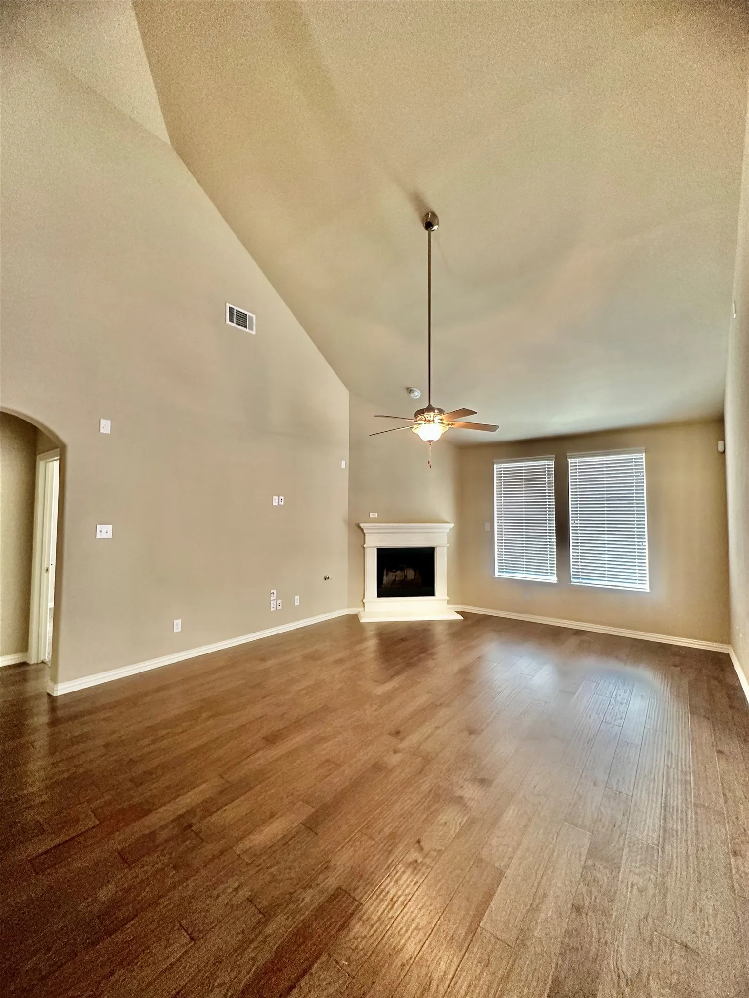 Single Family Residence For Rent in Collin County , 4001 Muscadine Drive, Mc Kinney, Texas 75071, 4 Bedroom, 4 Bathroom, 2 Garage spaces, 3,395 Sqft, built in 2016, mls#21320447, Real Estate Agent in Mc Kinney, Homes For Rent in Collin county, Homes For Rent in Mc Kinney, Realtor in Mc Kinney Texas, Real Estate Brokerage Independent Realty Texas, Luminita Cordes Realtor