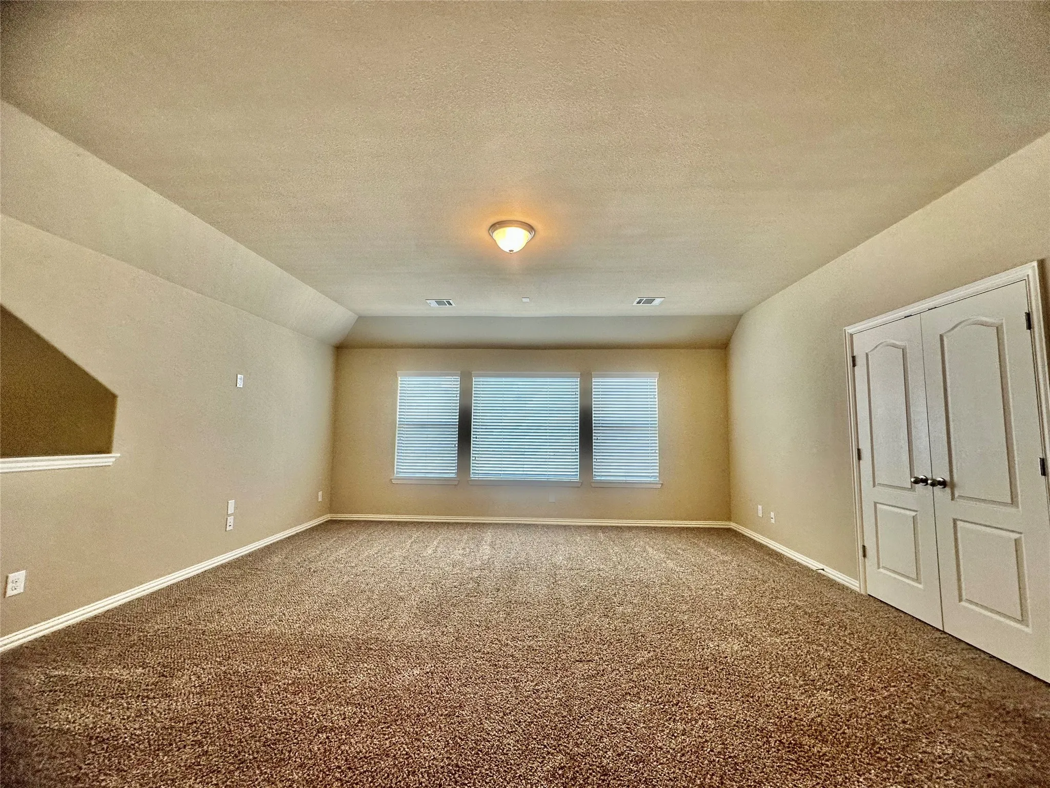 Single Family Residence For Rent in Collin County , 4001 Muscadine Drive, Mc Kinney, Texas 75071, 4 Bedroom, 4 Bathroom, 2 Garage spaces, 3,395 Sqft, built in 2016, mls#21320447, Real Estate Agent in Mc Kinney, Homes For Rent in Collin county, Homes For Rent in Mc Kinney, Realtor in Mc Kinney Texas, Real Estate Brokerage Independent Realty Texas, Luminita Cordes Realtor