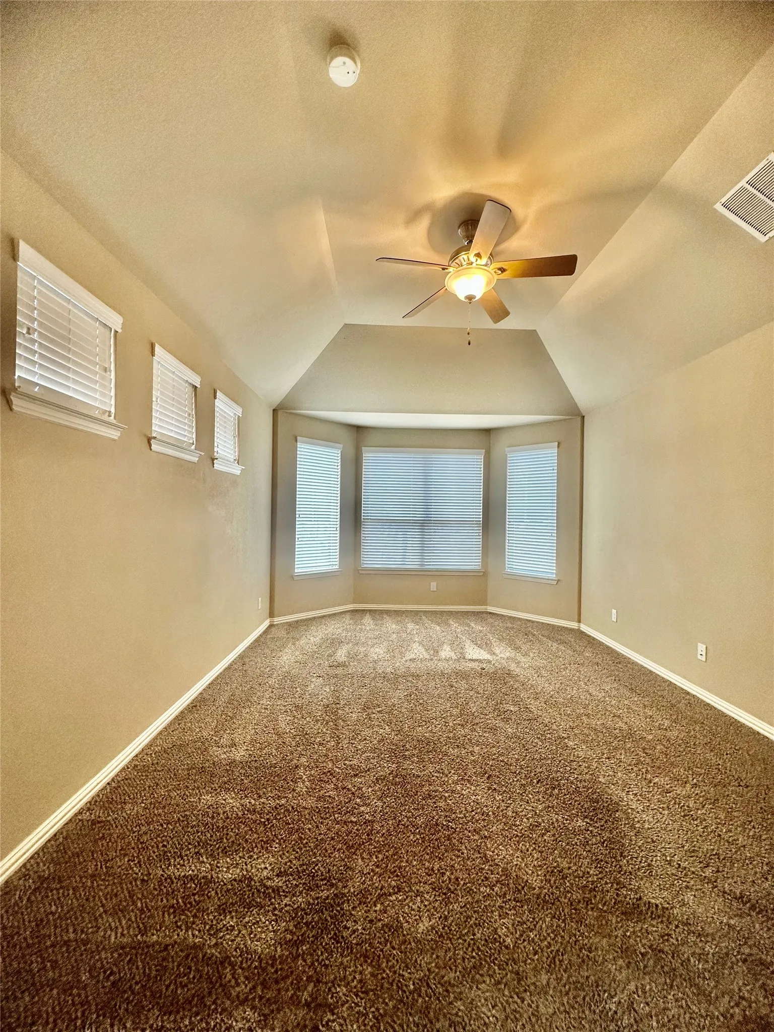 Single Family Residence For Rent in Collin County , 4001 Muscadine Drive, Mc Kinney, Texas 75071, 4 Bedroom, 4 Bathroom, 2 Garage spaces, 3,395 Sqft, built in 2016, mls#21320447, Real Estate Agent in Mc Kinney, Homes For Rent in Collin county, Homes For Rent in Mc Kinney, Realtor in Mc Kinney Texas, Real Estate Brokerage Independent Realty Texas, Luminita Cordes Realtor