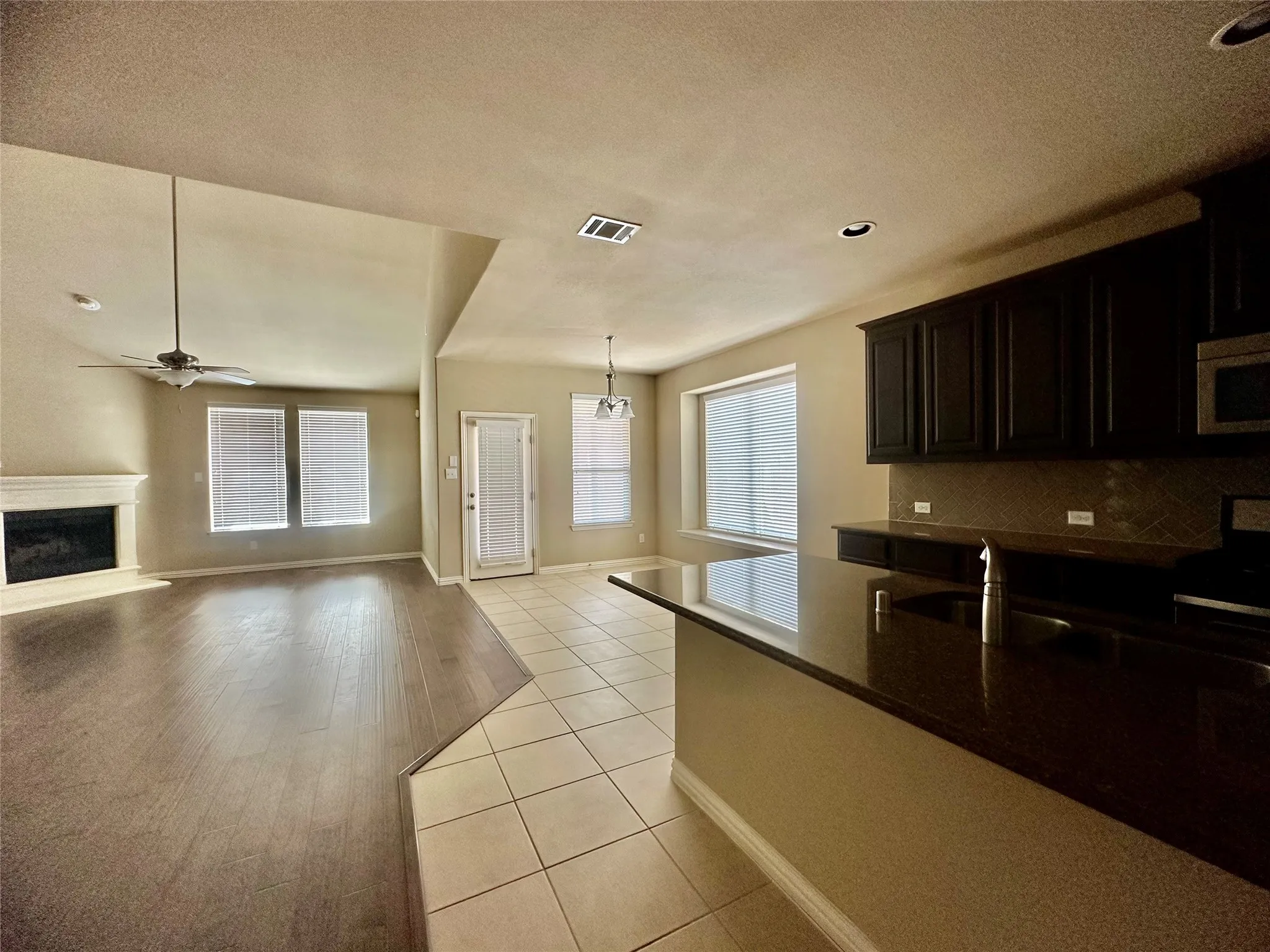 Single Family Residence For Rent in Collin County , 4001 Muscadine Drive, Mc Kinney, Texas 75071, 4 Bedroom, 4 Bathroom, 2 Garage spaces, 3,395 Sqft, built in 2016, mls#21320447, Real Estate Agent in Mc Kinney, Homes For Rent in Collin county, Homes For Rent in Mc Kinney, Realtor in Mc Kinney Texas, Real Estate Brokerage Independent Realty Texas, Luminita Cordes Realtor
