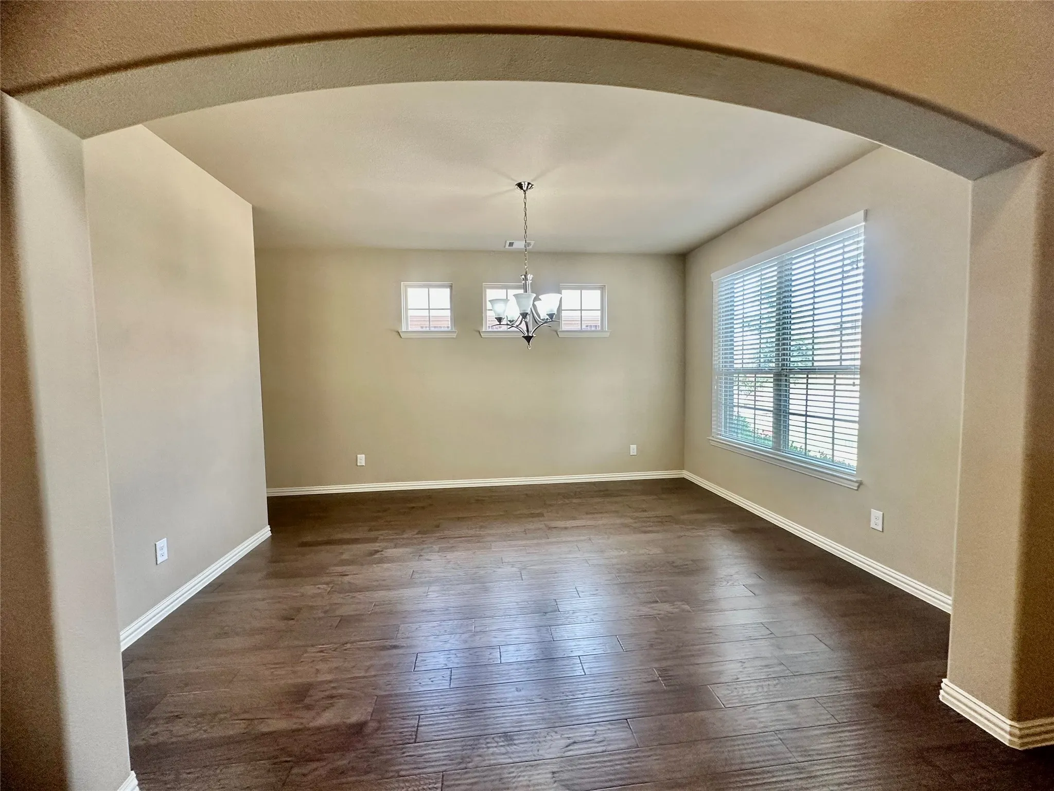 Single Family Residence For Rent in Collin County , 4001 Muscadine Drive, Mc Kinney, Texas 75071, 4 Bedroom, 4 Bathroom, 2 Garage spaces, 3,395 Sqft, built in 2016, mls#21320447, Real Estate Agent in Mc Kinney, Homes For Rent in Collin county, Homes For Rent in Mc Kinney, Realtor in Mc Kinney Texas, Real Estate Brokerage Independent Realty Texas, Luminita Cordes Realtor