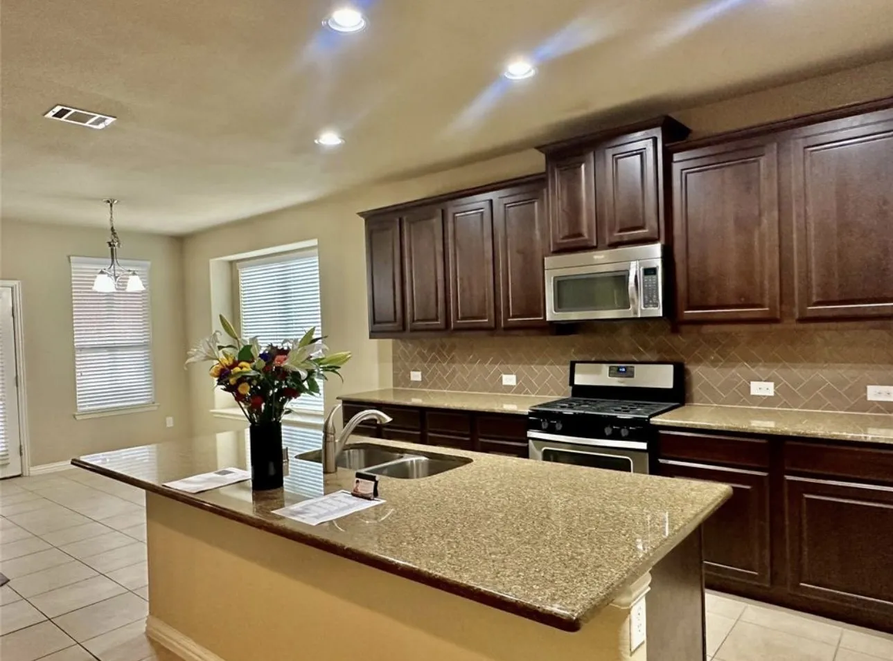 Single Family Residence For Rent in Collin County , 4001 Muscadine Drive, Mc Kinney, Texas 75071, 4 Bedroom, 4 Bathroom, 2 Garage spaces, 3,395 Sqft, built in 2016, mls#21320447, Real Estate Agent in Mc Kinney, Homes For Rent in Collin county, Homes For Rent in Mc Kinney, Realtor in Mc Kinney Texas, Real Estate Brokerage Independent Realty Texas, Luminita Cordes Realtor