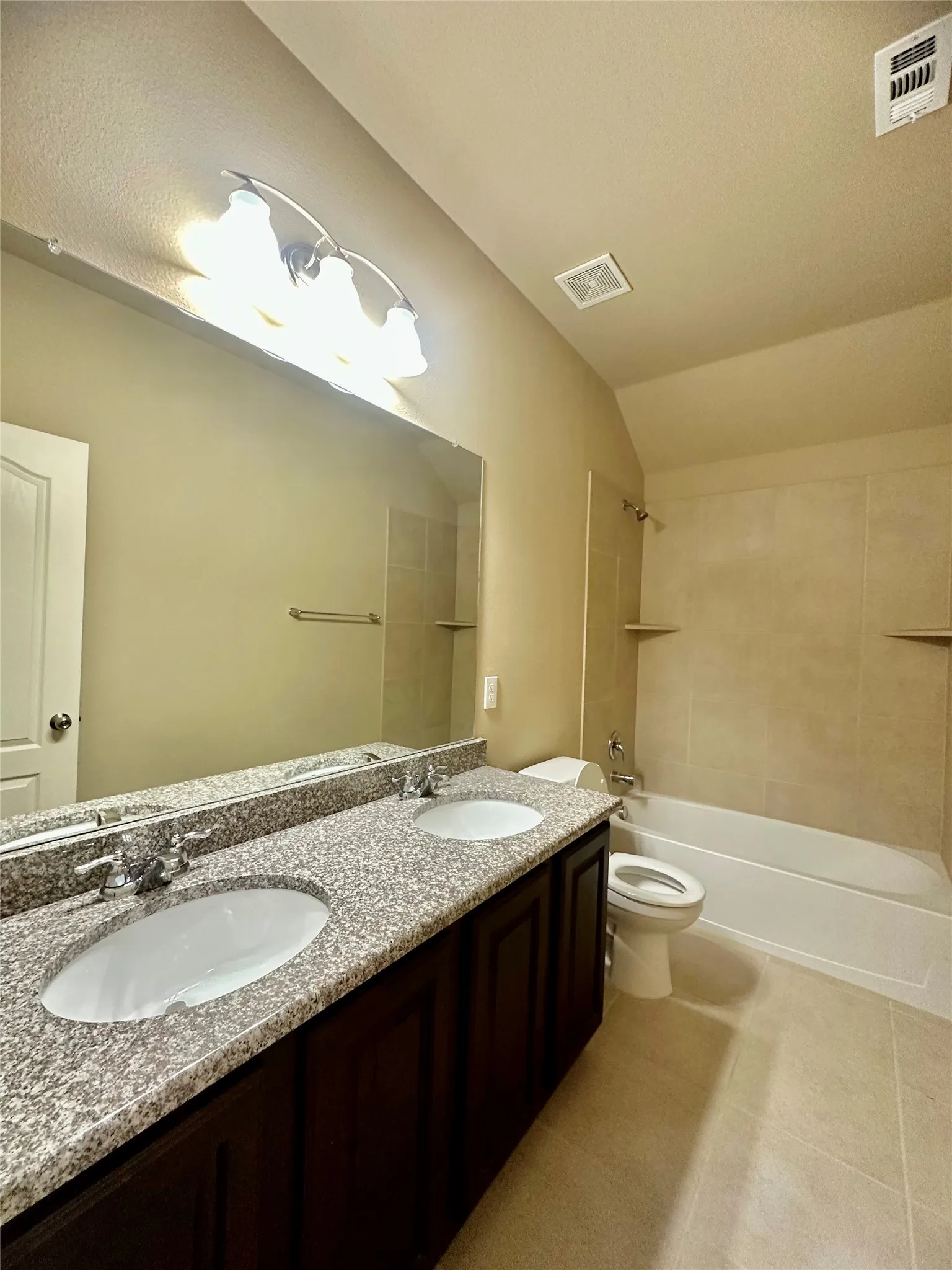 Single Family Residence For Rent in Collin County , 4001 Muscadine Drive, Mc Kinney, Texas 75071, 4 Bedroom, 4 Bathroom, 2 Garage spaces, 3,395 Sqft, built in 2016, mls#21320447, Real Estate Agent in Mc Kinney, Homes For Rent in Collin county, Homes For Rent in Mc Kinney, Realtor in Mc Kinney Texas, Real Estate Brokerage Independent Realty Texas, Luminita Cordes Realtor