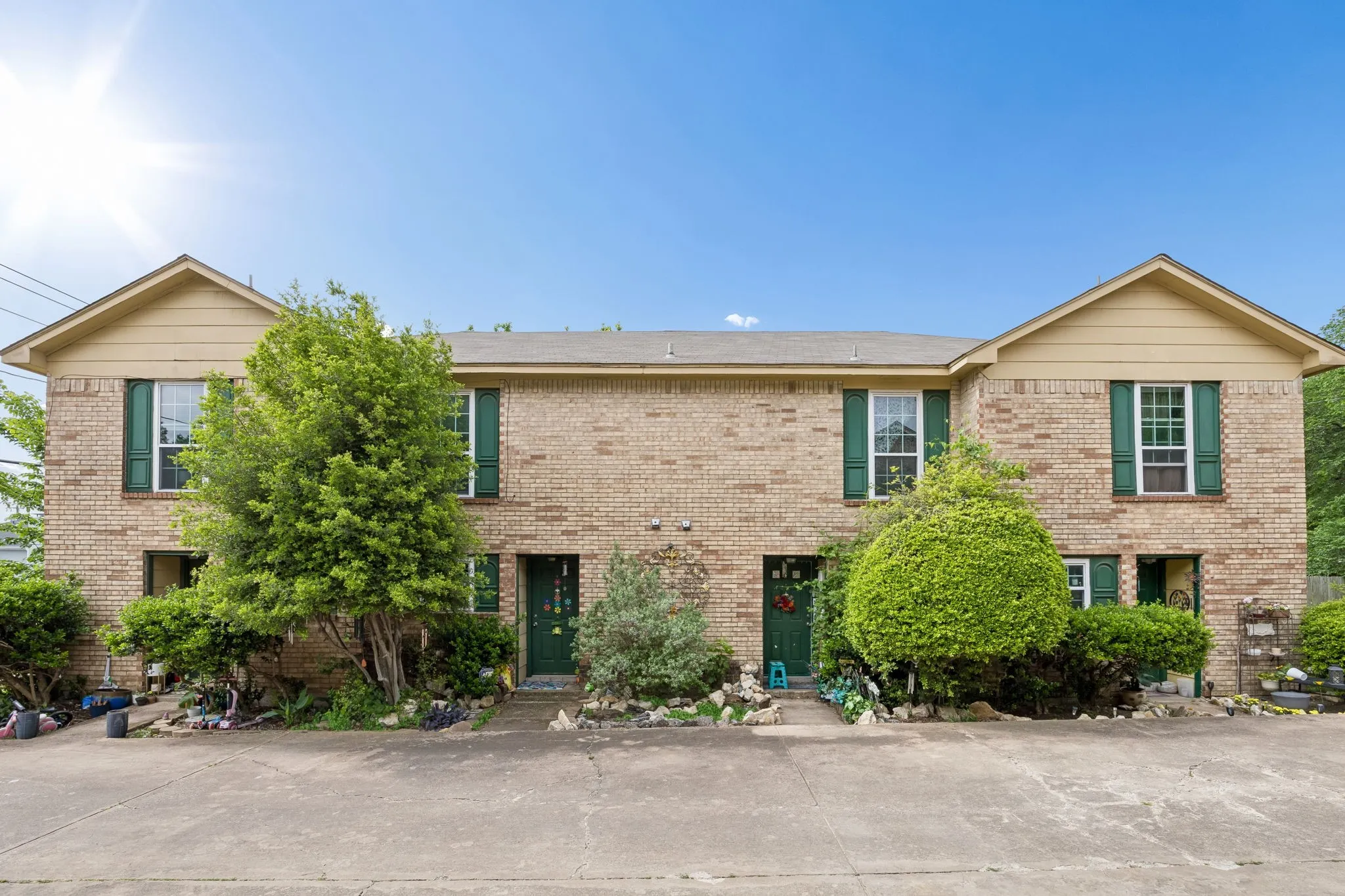 Quadruplex For Sale in Tarrant County , 3736 Bonnie Drive, Fort Worth, Texas 76116, 8 Bedroom, 8 Bathroom, Garage spaces, 0 Sqft, built in 1982, mls#21320448, Real Estate Agent in Fort Worth, Homes For Sale in Tarrant county, Homes For Sale in Fort Worth, Realtor in Fort Worth Texas, Real Estate Brokerage Independent Realty Texas, Luminita Cordes Realtor