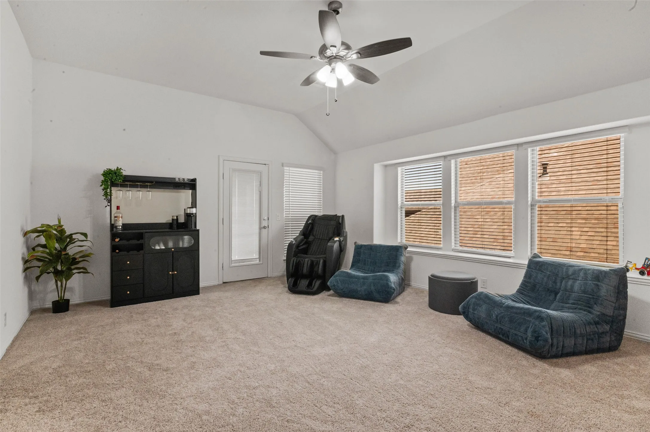 Single Family Residence For Sale in Denton County , 7308 Bird Cherry Lane, Little Elm, Texas 76227, 4 Bedroom, 4 Bathroom, 2 Garage spaces, 3,431 Sqft, built in 2022, mls#21320354, Real Estate Agent in Little Elm, Homes For Sale in Denton county, Homes For Sale in Little Elm, Realtor in Little Elm Texas, Real Estate Brokerage Independent Realty Texas, Luminita Cordes Realtor
