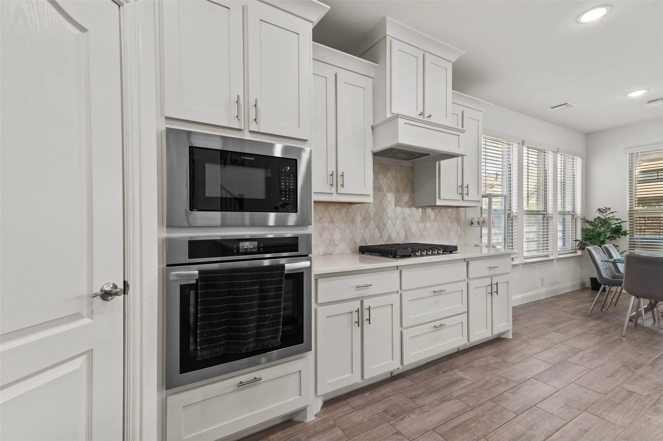 Single Family Residence For Sale in Denton County , 7308 Bird Cherry Lane, Little Elm, Texas 76227, 4 Bedroom, 4 Bathroom, 2 Garage spaces, 3,431 Sqft, built in 2022, mls#21320354, Real Estate Agent in Little Elm, Homes For Sale in Denton county, Homes For Sale in Little Elm, Realtor in Little Elm Texas, Real Estate Brokerage Independent Realty Texas, Luminita Cordes Realtor